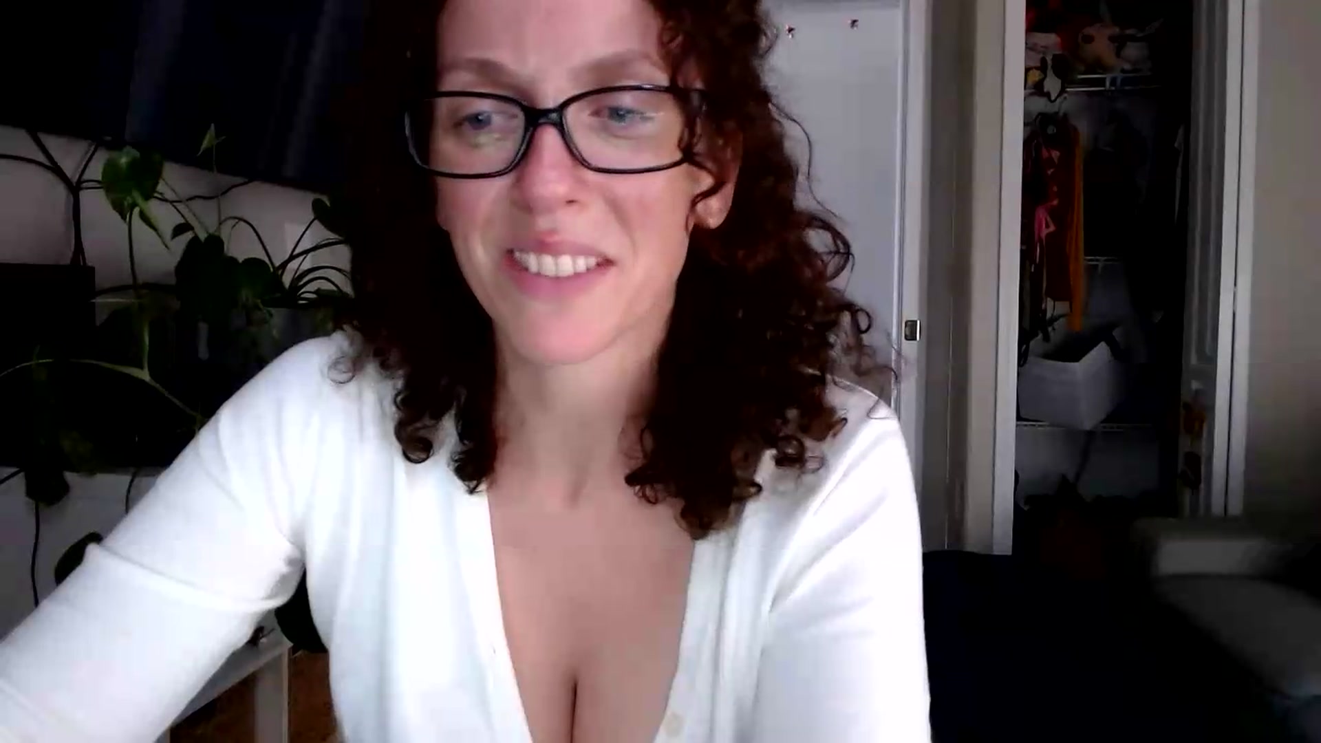 Gallery image thumbnail from Sarah_Stark's myfreecams stream on, 08/25/2026, 15:25 image 16 of 20