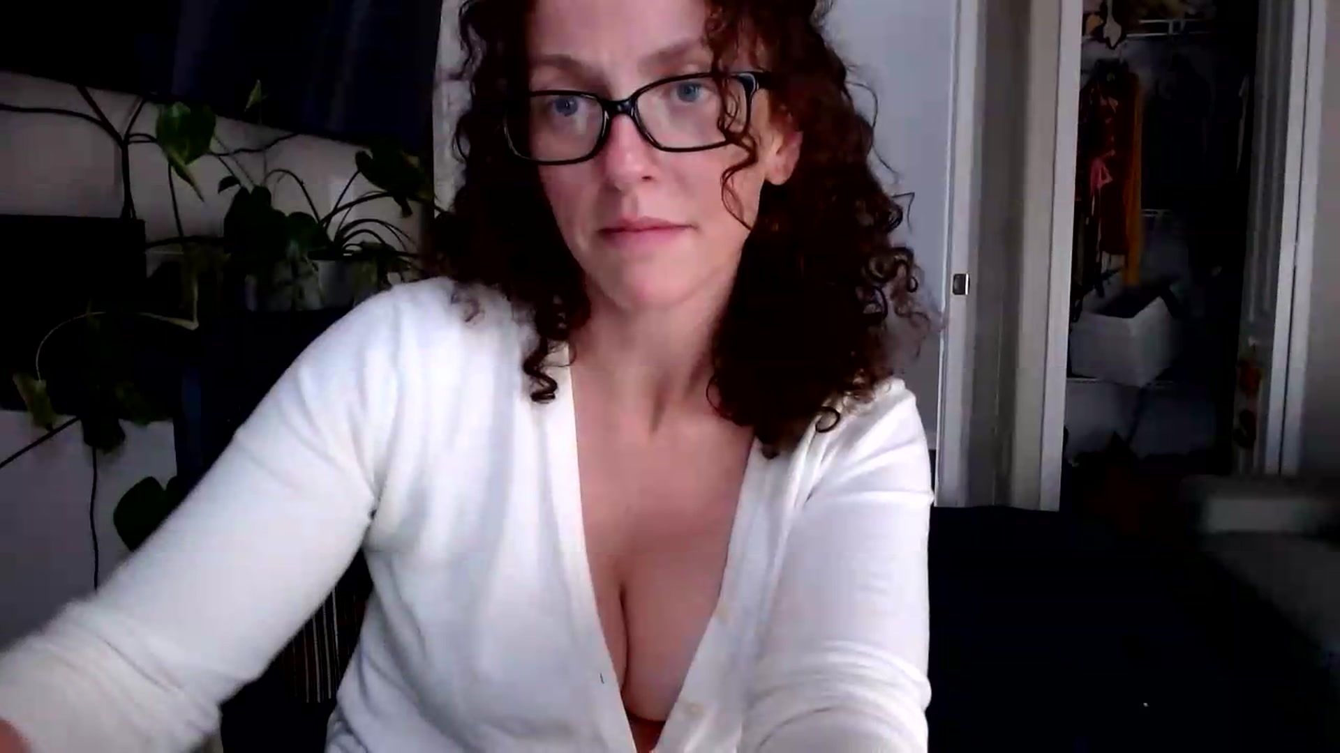 Gallery image thumbnail from Sarah_Stark's myfreecams stream on, 08/25/2026, 16:13 image 13 of 20