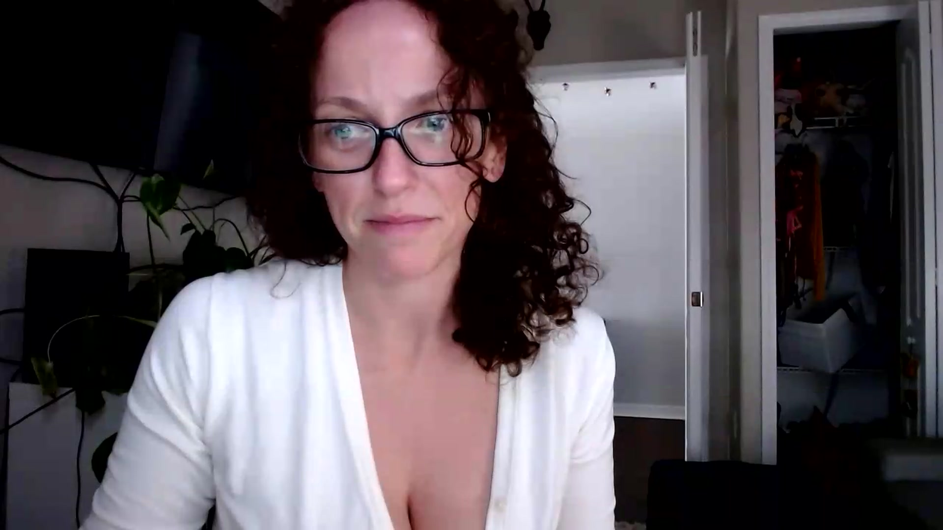 Gallery image thumbnail from Sarah_Stark's myfreecams stream on, 08/25/2026, 17:22 image 4 of 20