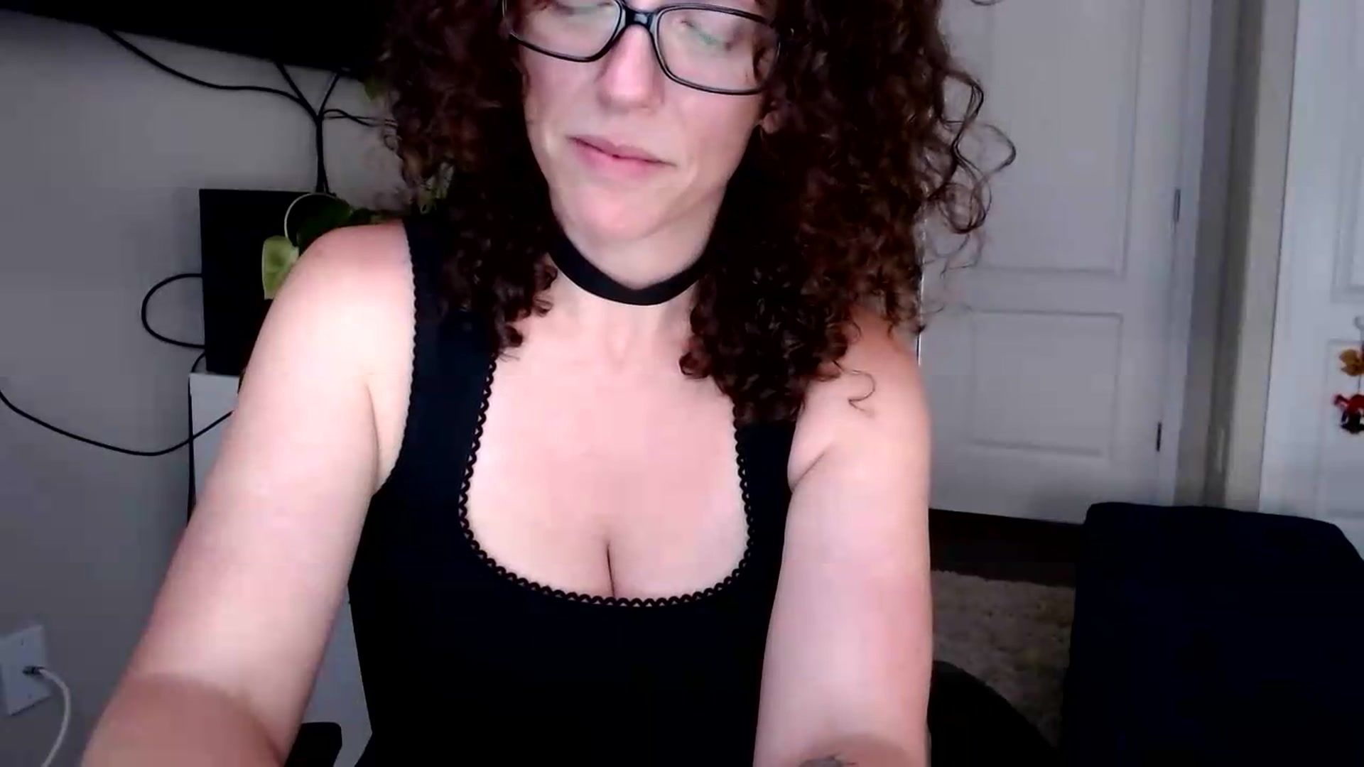 Gallery image thumbnail from Sarah_Stark's myfreecams stream on, 08/28/2026, 12:57 image 14 of 20