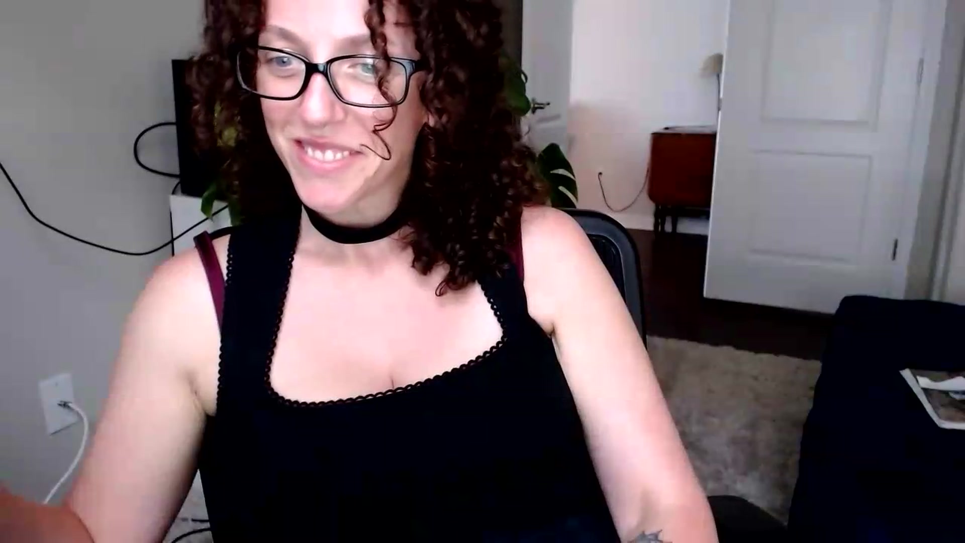 Gallery image thumbnail from Sarah_Stark's myfreecams stream on, 08/28/2026, 16:23 image 14 of 20