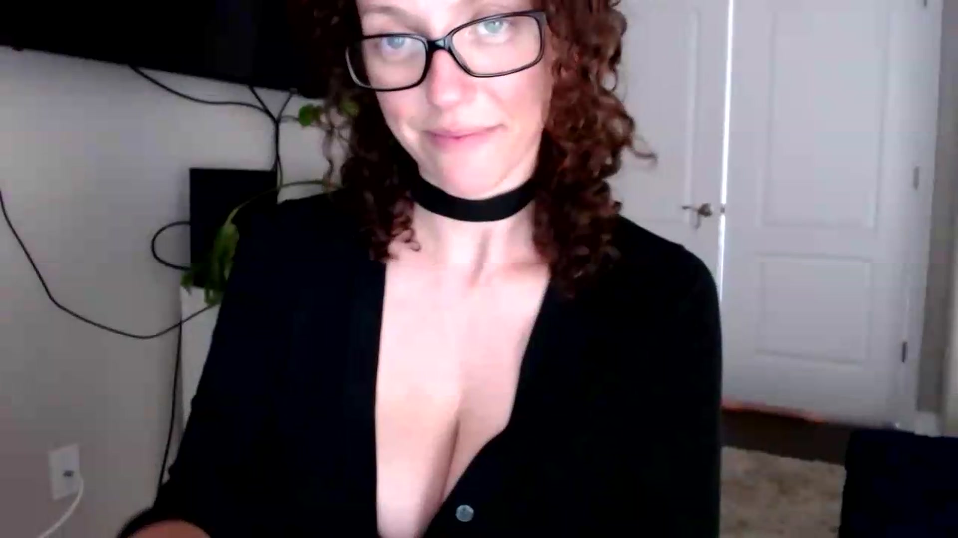 Gallery image thumbnail from Sarah_Stark's myfreecams stream on, 09/09/2026, 15:49 image 12 of 20