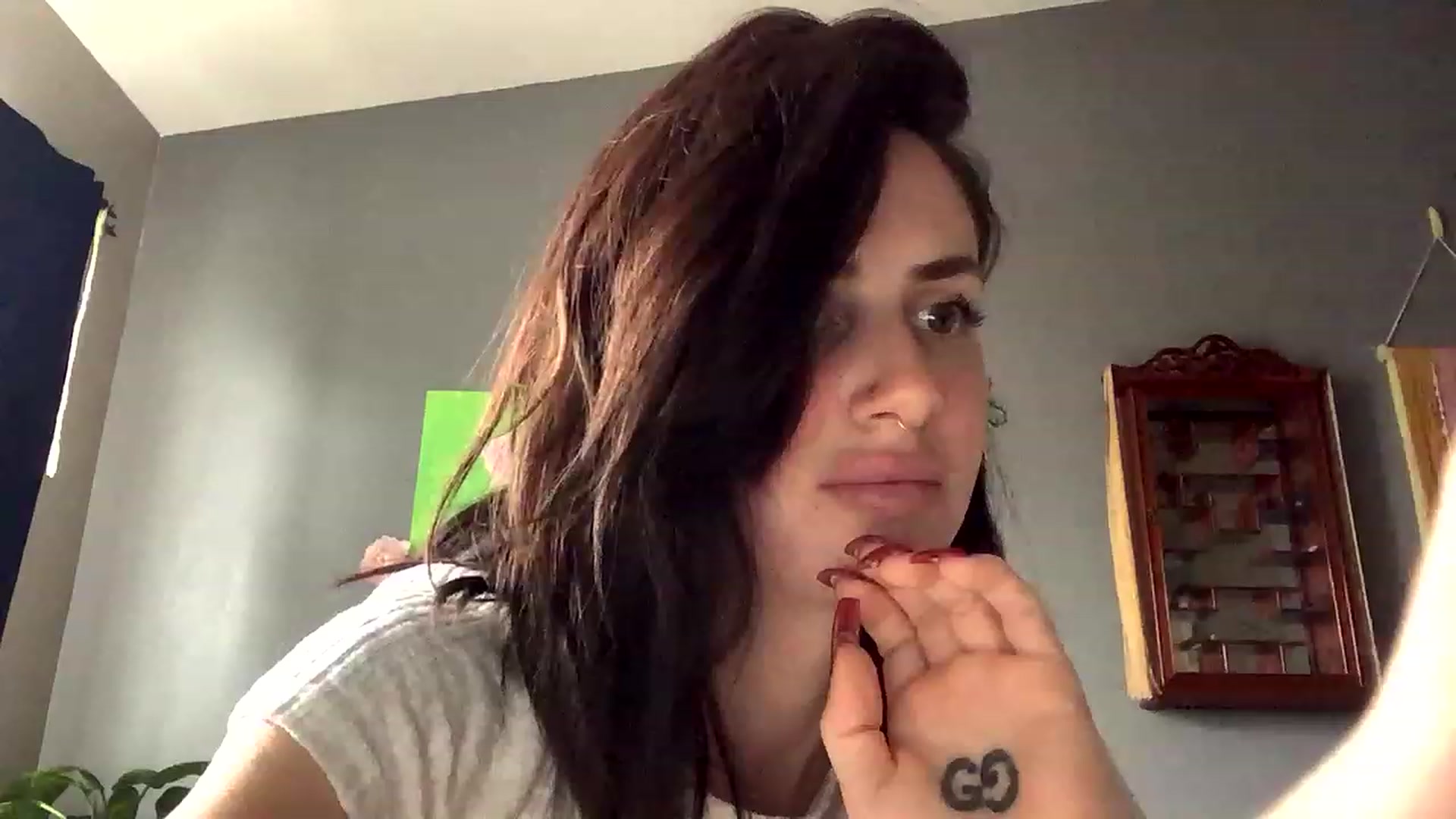 Gallery image thumbnail from Sarah_autumns's myfreecams stream on, 04/17/2023, 24:43 image 17 of 20