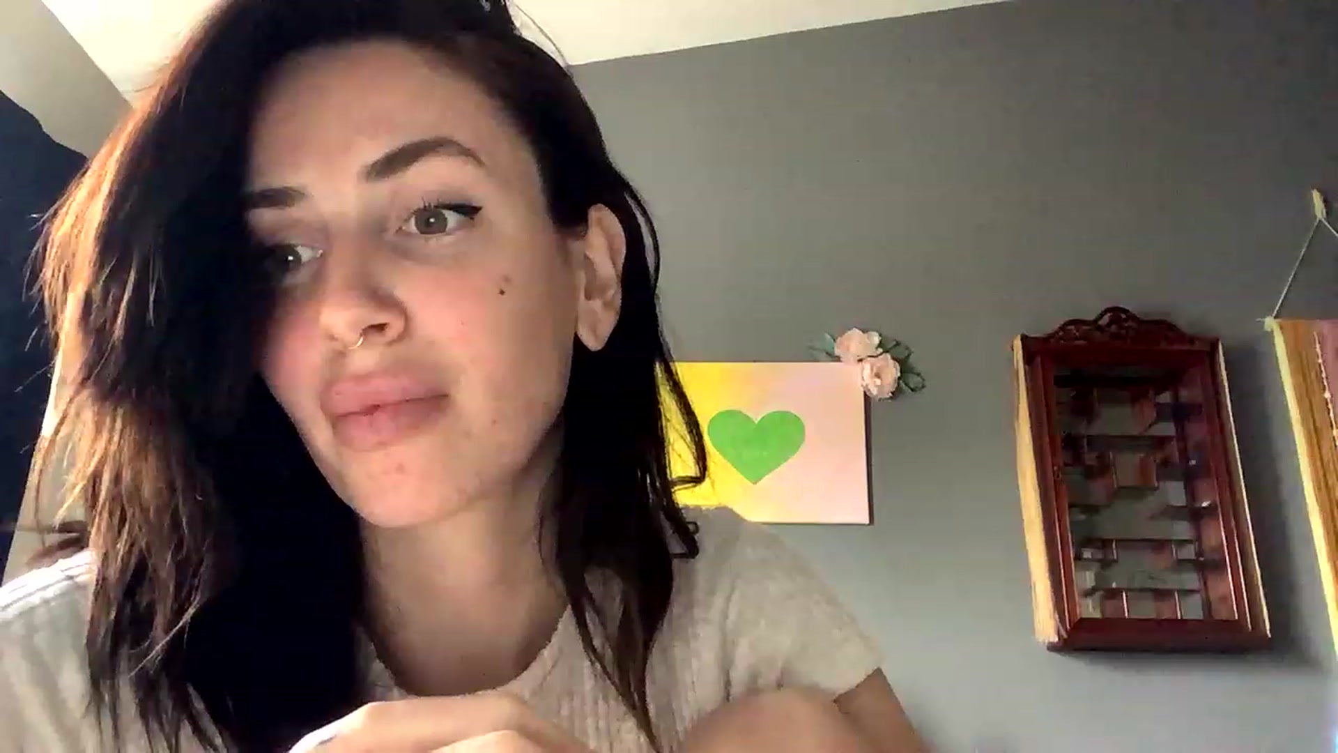 Gallery image thumbnail from Sarah_autumns's myfreecams stream on, 04/17/2023, 24:43 image 13 of 20