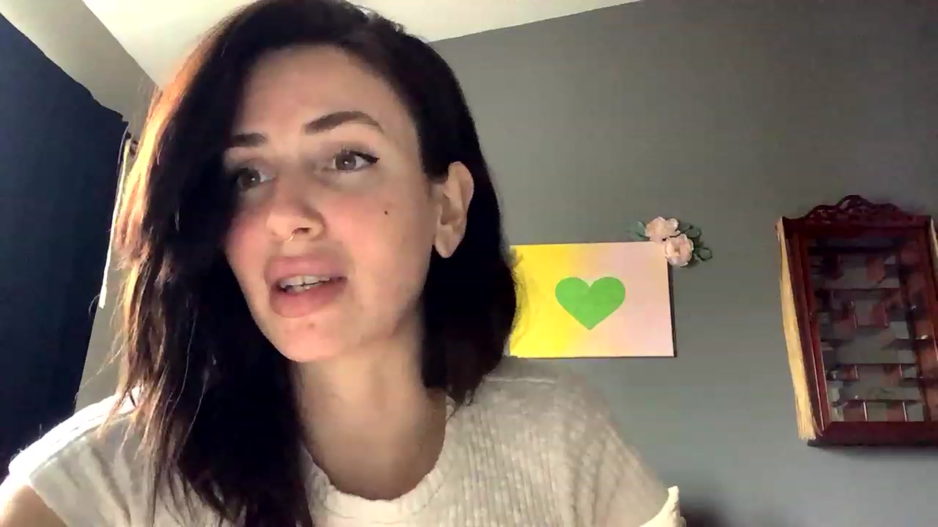 Gallery image thumbnail from Sarah_autumns's myfreecams stream on, 04/17/2023, 24:43 image 6 of 20