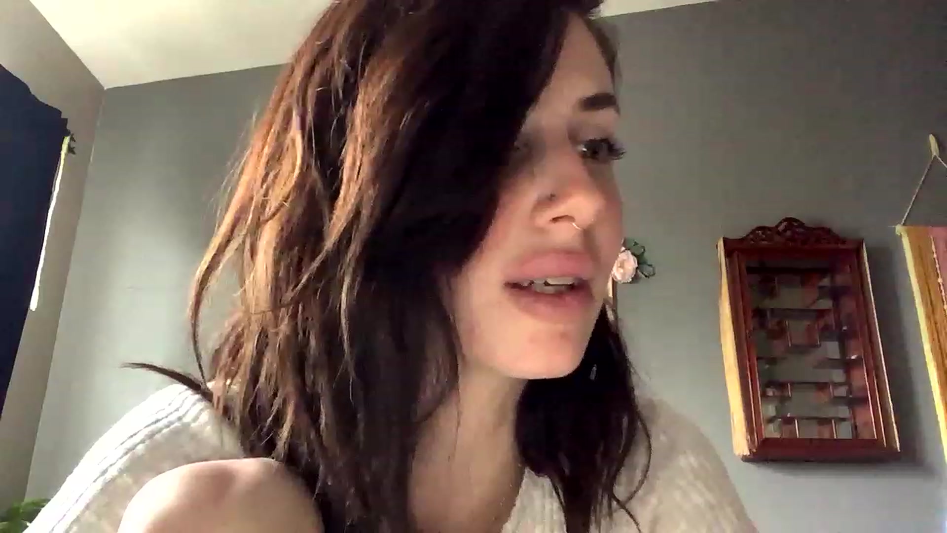 Gallery image thumbnail from Sarah_autumns's myfreecams stream on, 04/17/2023, 24:43 image 18 of 20