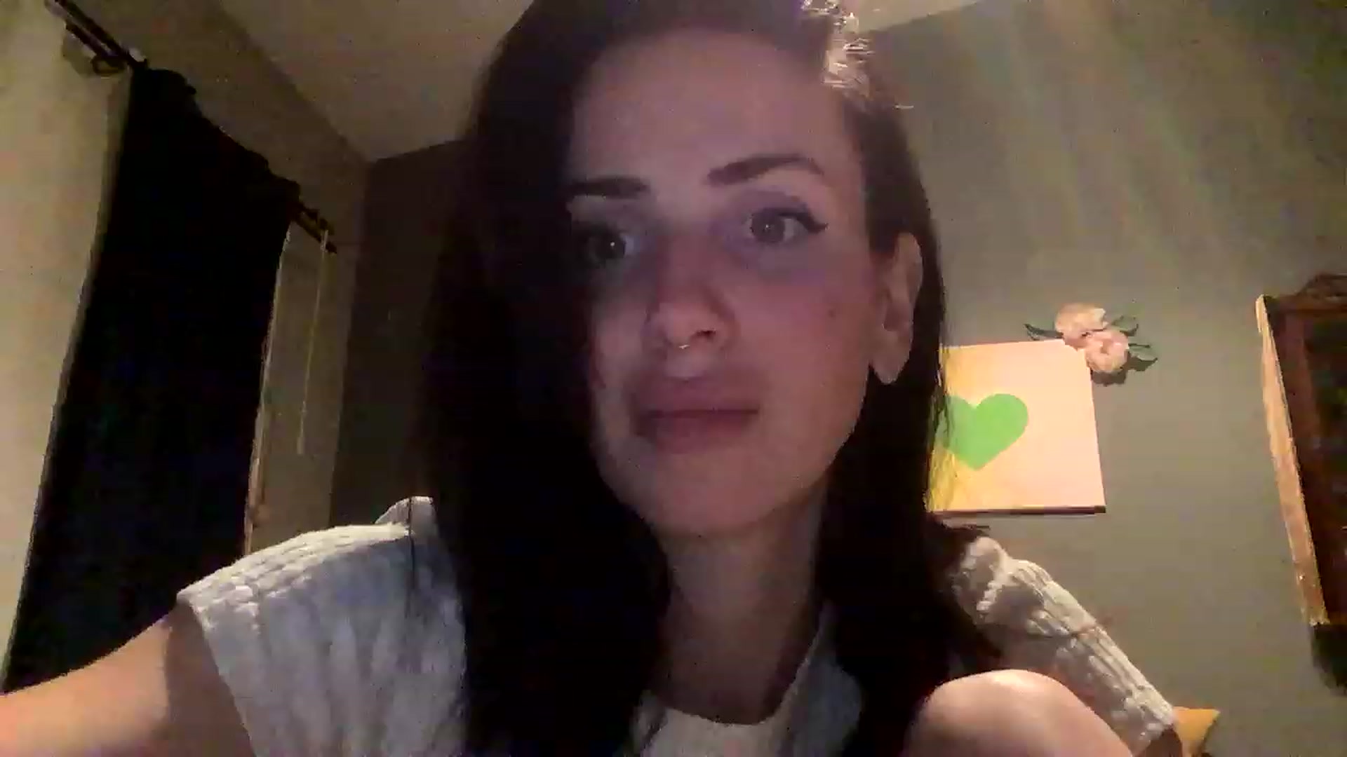 Gallery image thumbnail from Sarah_autumns's myfreecams stream on, 04/19/2023, 05:59 image 12 of 20
