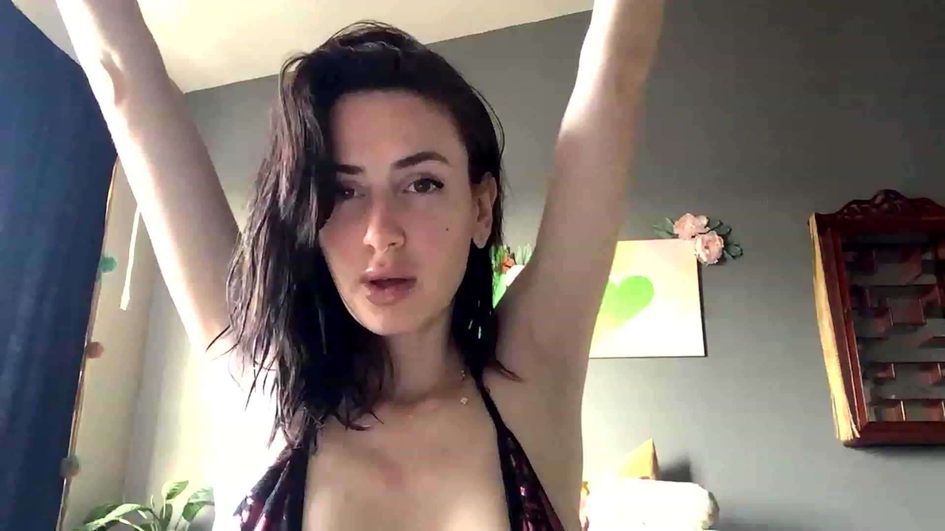Gallery image thumbnail from Sarah_autumns's myfreecams stream on, 04/23/2023, 01:52 image 1 of 20