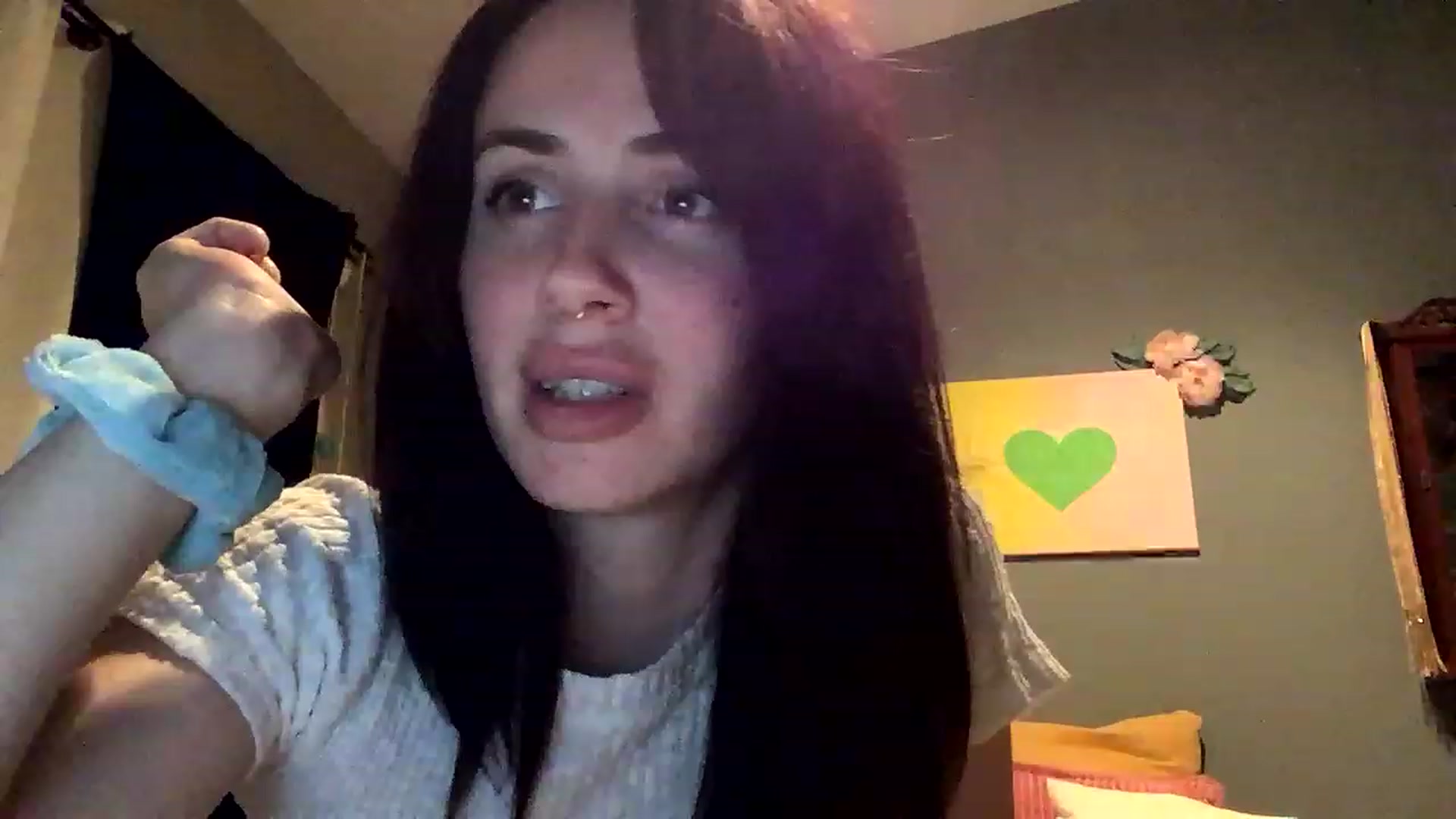 Gallery image thumbnail from Sarah_autumns's myfreecams stream on, 04/24/2023, 04:13 image 3 of 20