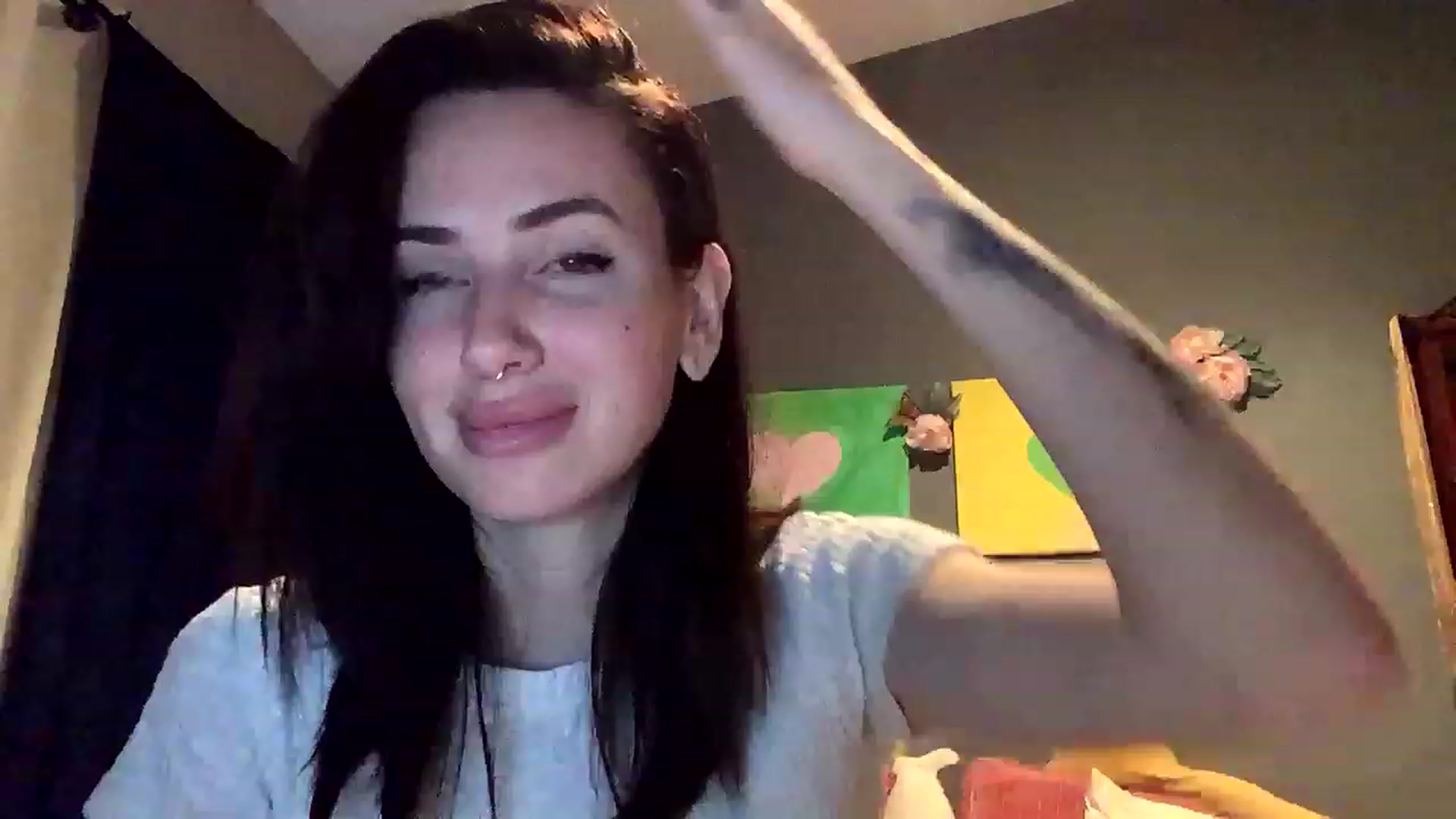 Gallery image thumbnail from Sarah_autumns's myfreecams stream on, 04/25/2023, 02:44 image 17 of 20