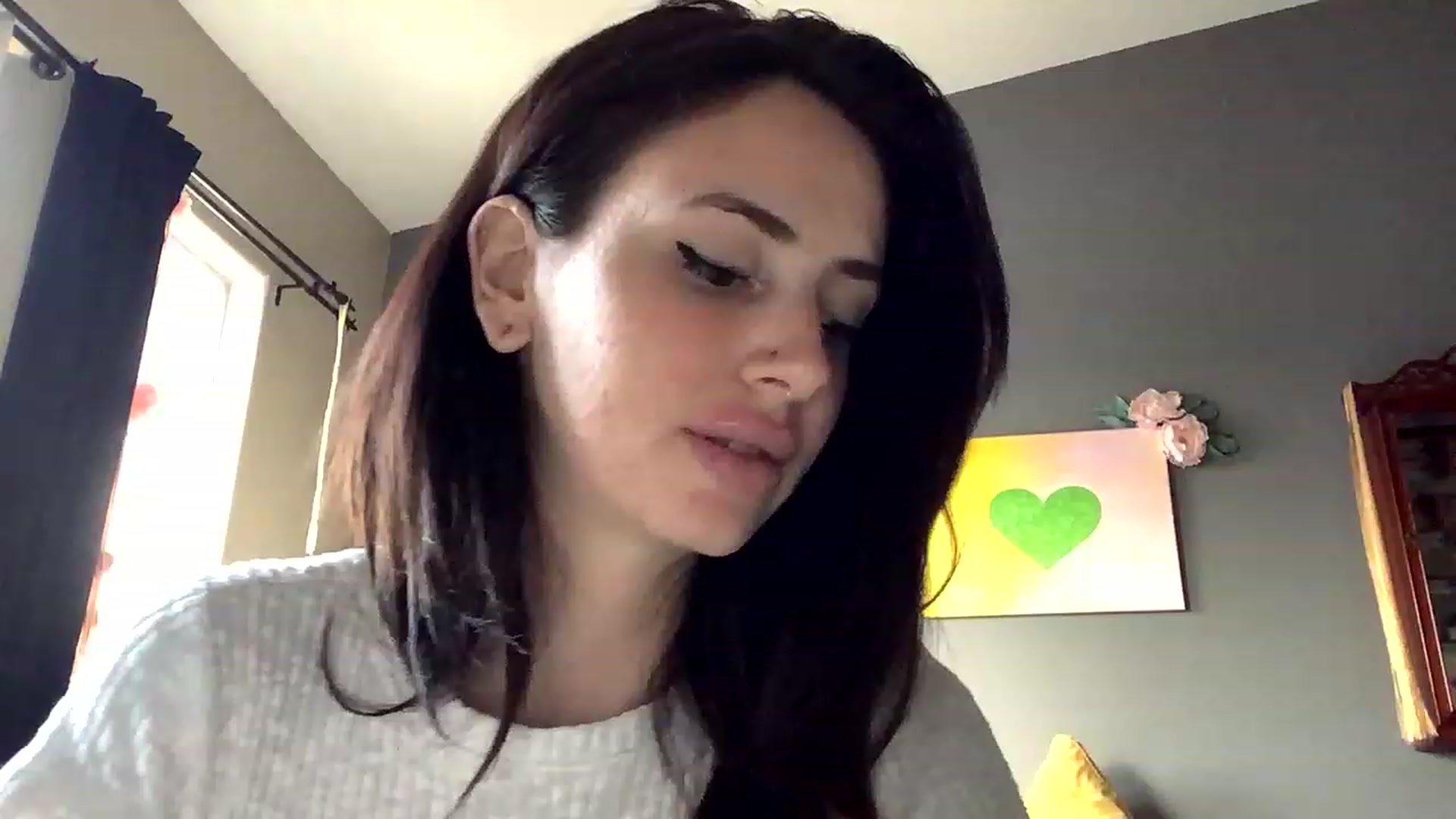 Gallery image thumbnail from Sarah_autumns's myfreecams stream on, 04/25/2023, 02:44 image 6 of 20