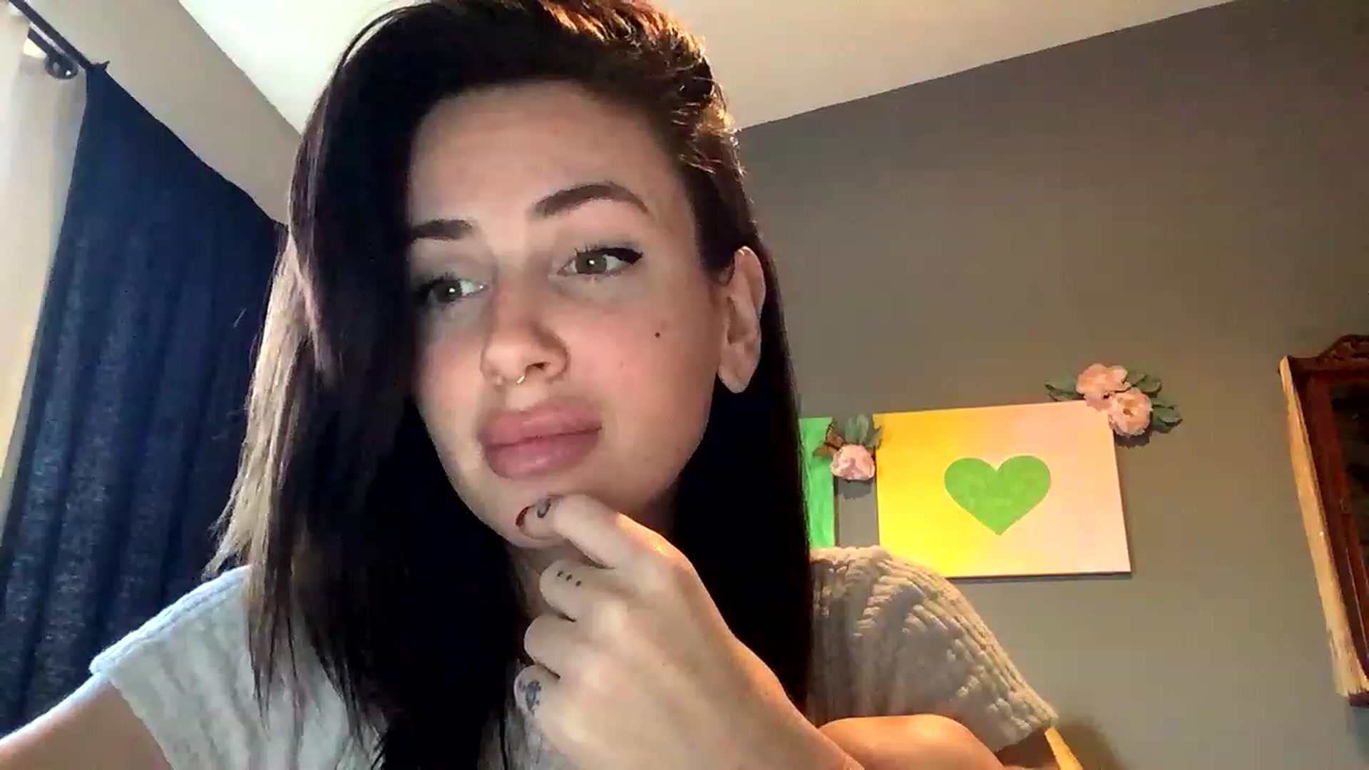 Gallery image thumbnail from Sarah_autumns's myfreecams stream on, 04/25/2023, 02:44 image 8 of 20