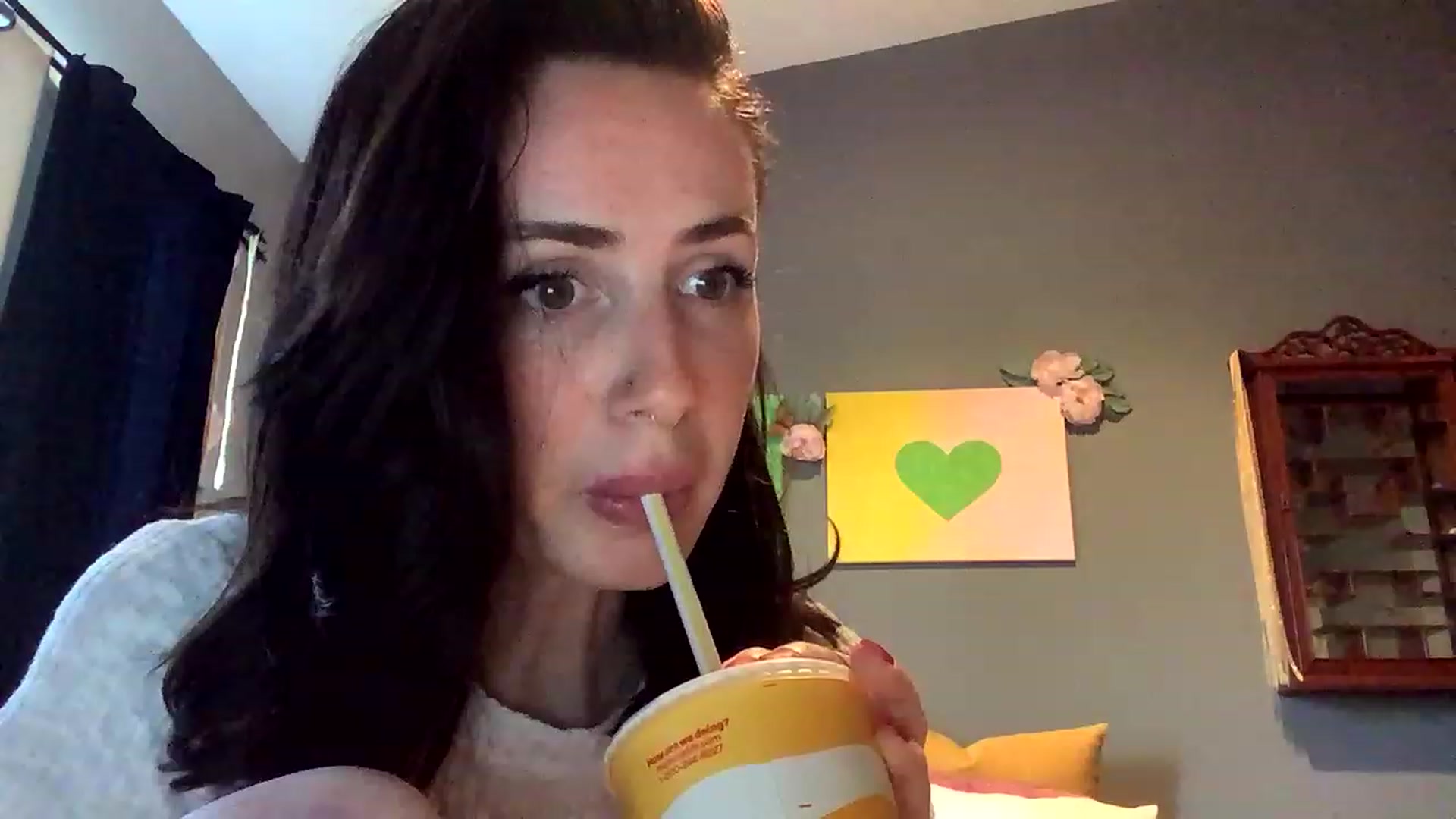 Gallery image thumbnail from Sarah_autumns's myfreecams stream on, 04/27/2023, 02:28 image 3 of 20