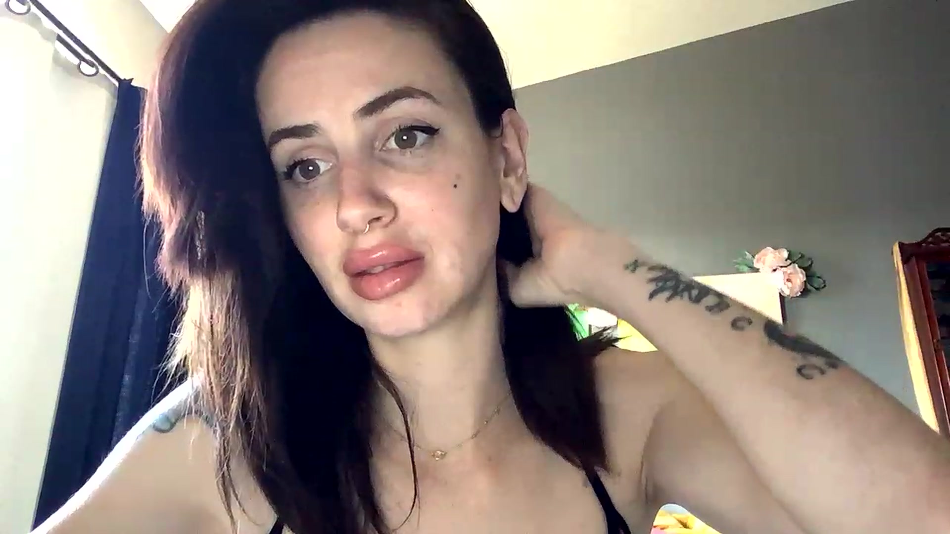 Gallery image thumbnail from Sarah_autumns's myfreecams stream on, 04/29/2023, 24:53 image 16 of 20