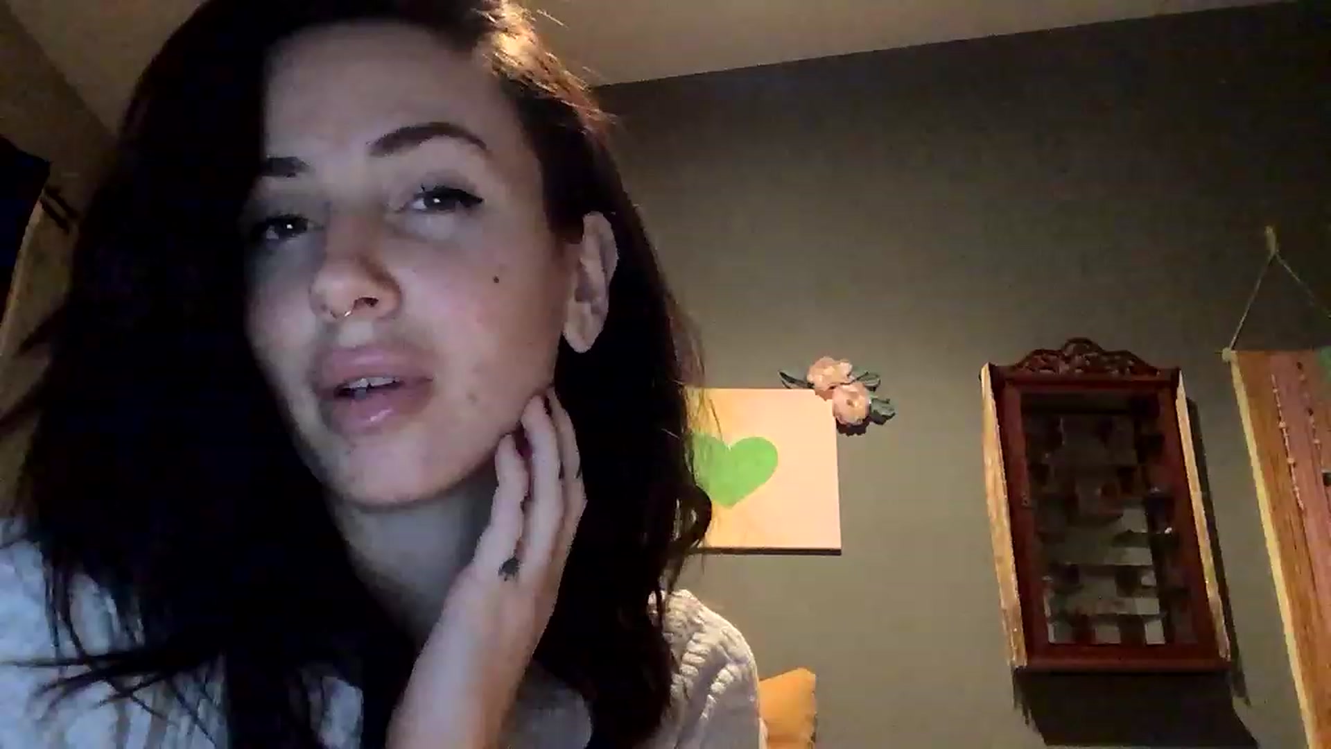 Gallery image thumbnail from Sarah_autumns's myfreecams stream on, 05/02/2023, 06:12 image 16 of 20