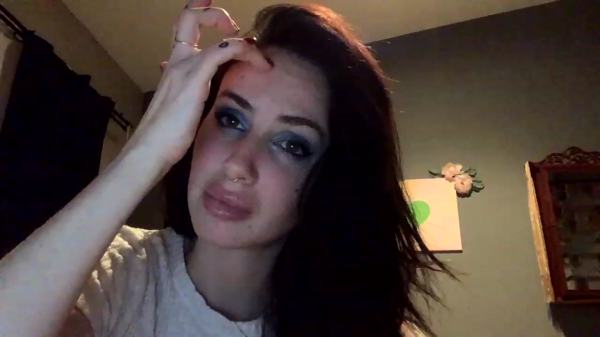 Gallery image thumbnail from Sarah_autumns's myfreecams stream on, 05/08/2023, 05:41 image 6 of 20