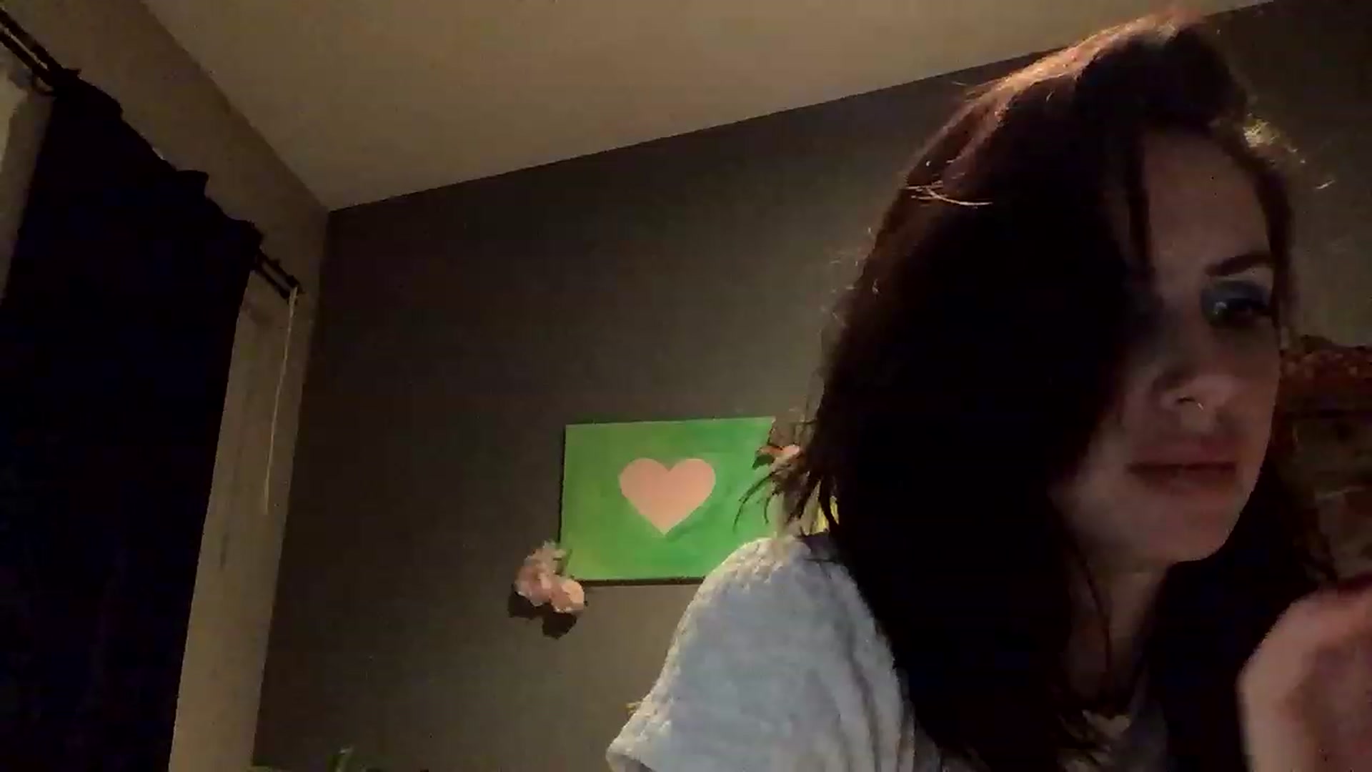 Gallery image thumbnail from Sarah_autumns's myfreecams stream on, 05/08/2023, 05:41 image 18 of 20