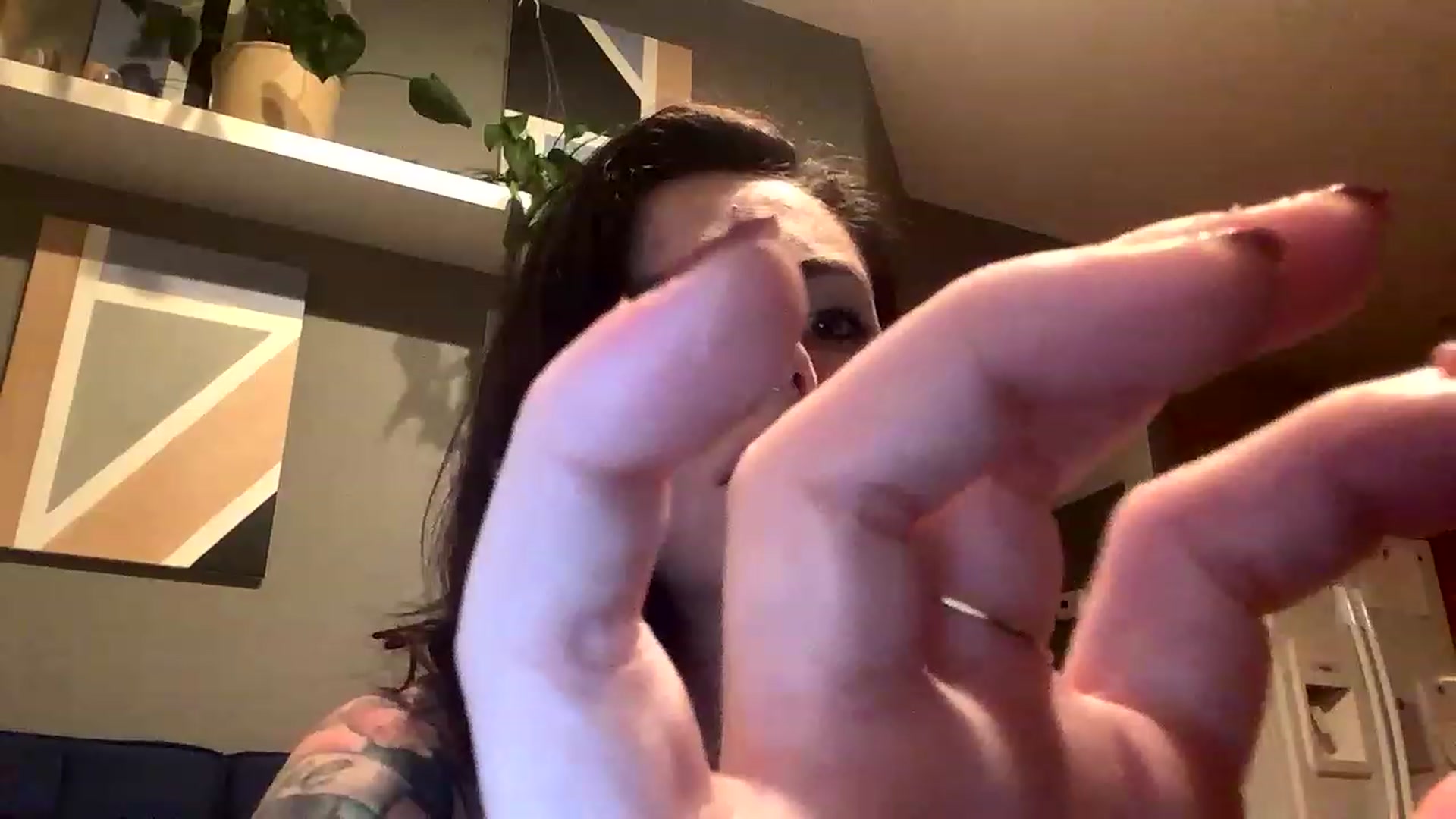 Gallery image thumbnail from Sarah_autumns's myfreecams stream on, 05/09/2023, 05:01 image 8 of 20