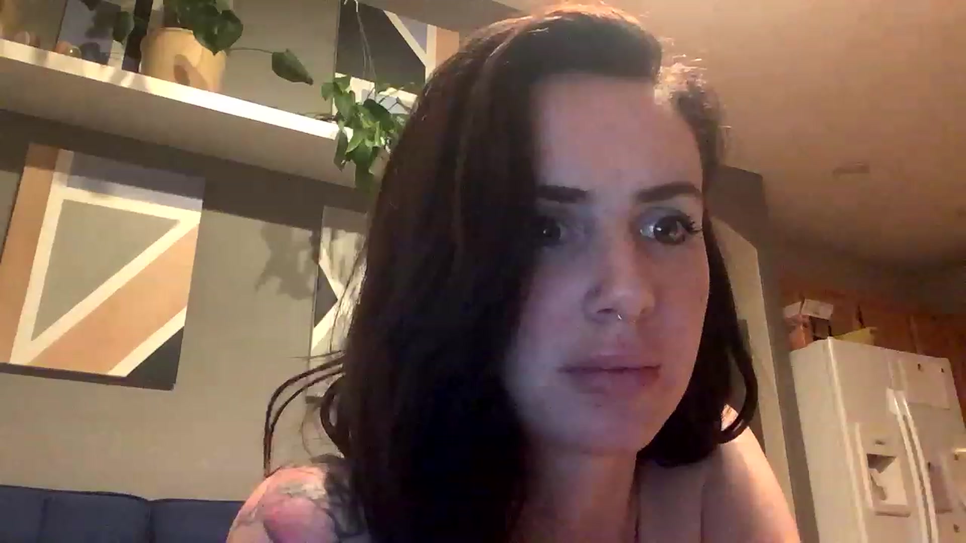 Gallery image thumbnail from Sarah_autumns's myfreecams stream on, 05/09/2023, 05:01 image 10 of 20