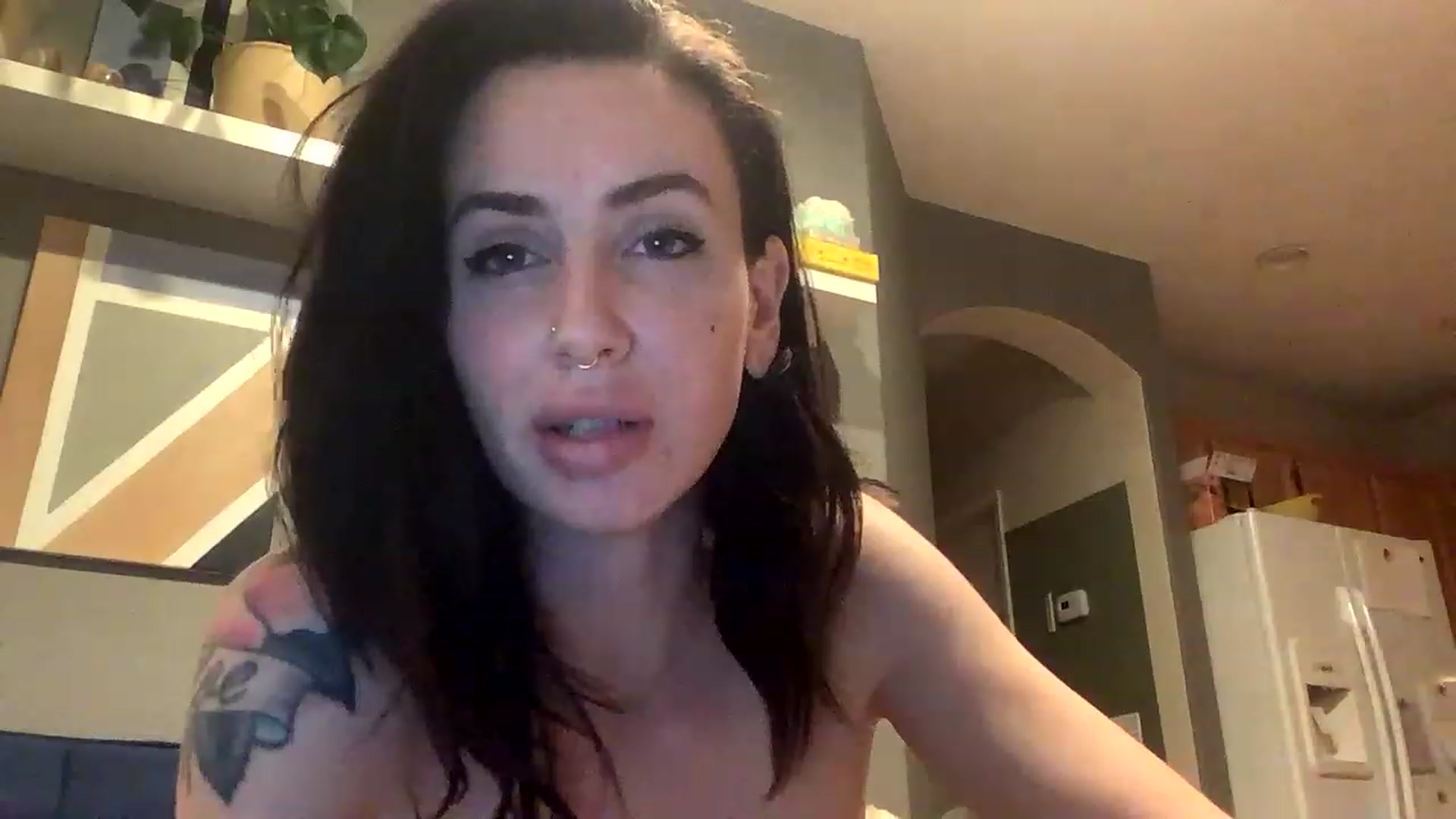 Gallery image thumbnail from Sarah_autumns's myfreecams stream on, 05/09/2023, 05:01 image 7 of 20