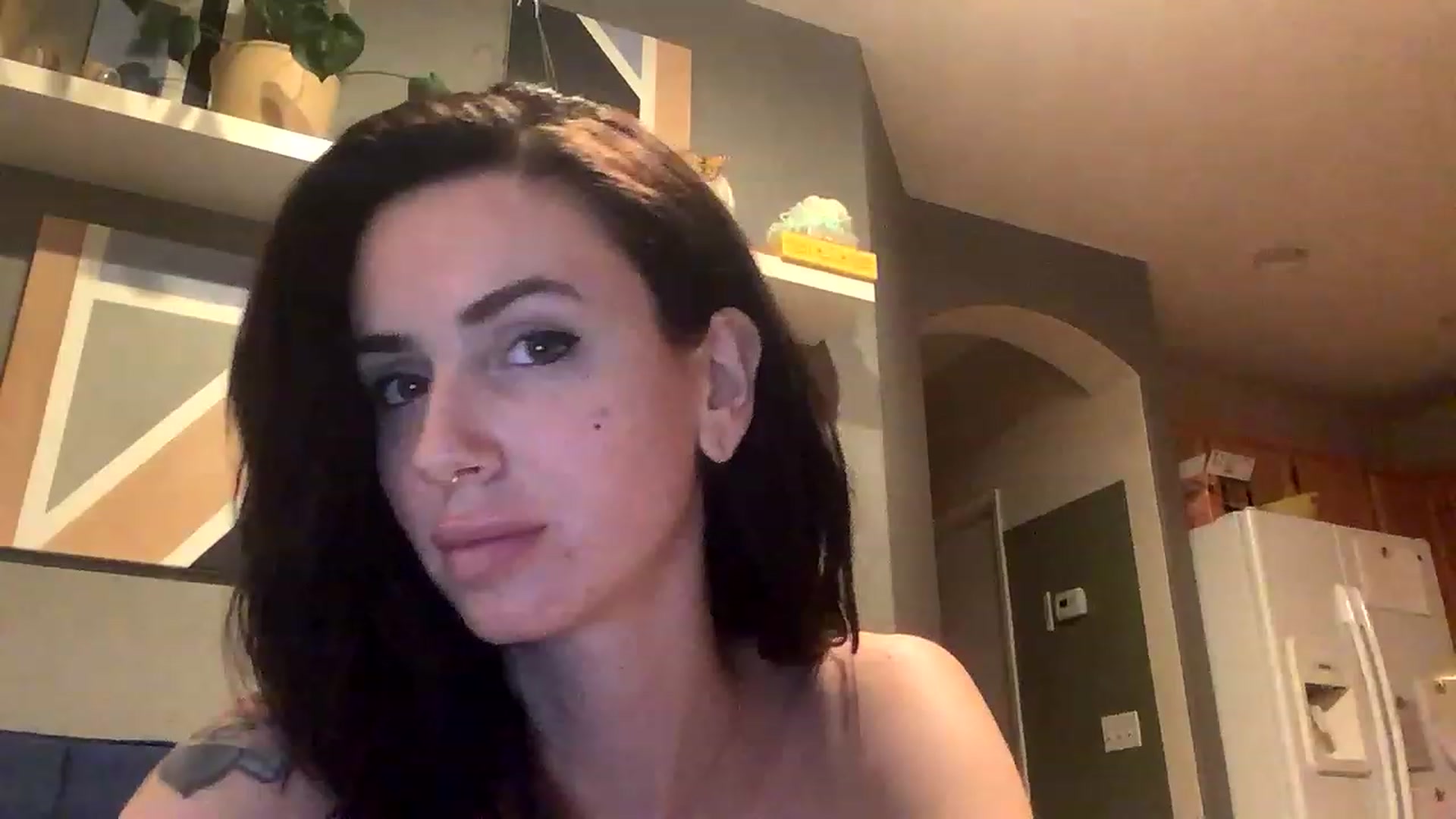 Gallery image thumbnail from Sarah_autumns's myfreecams stream on, 05/09/2023, 05:01 image 12 of 20