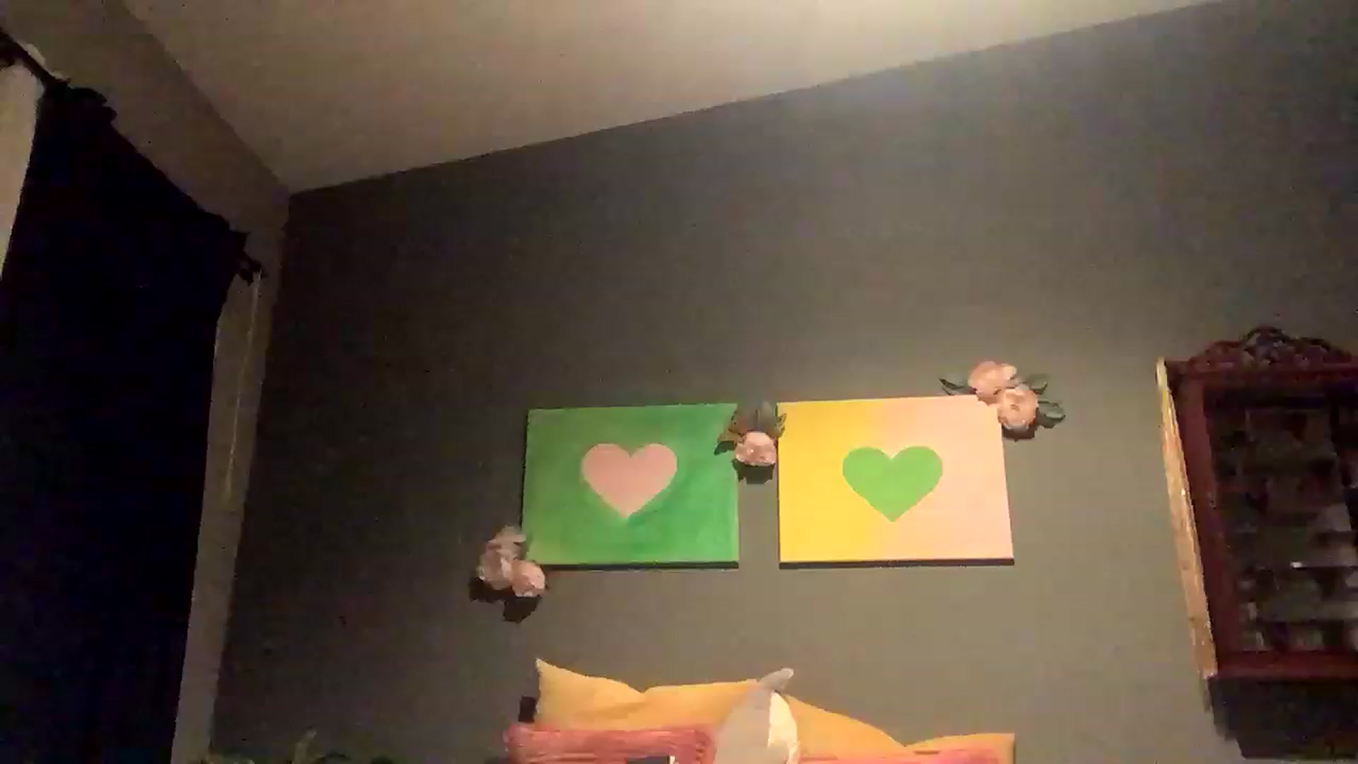 Gallery image thumbnail from Sarah_autumns's myfreecams stream on, 05/10/2023, 05:55 image 1 of 20
