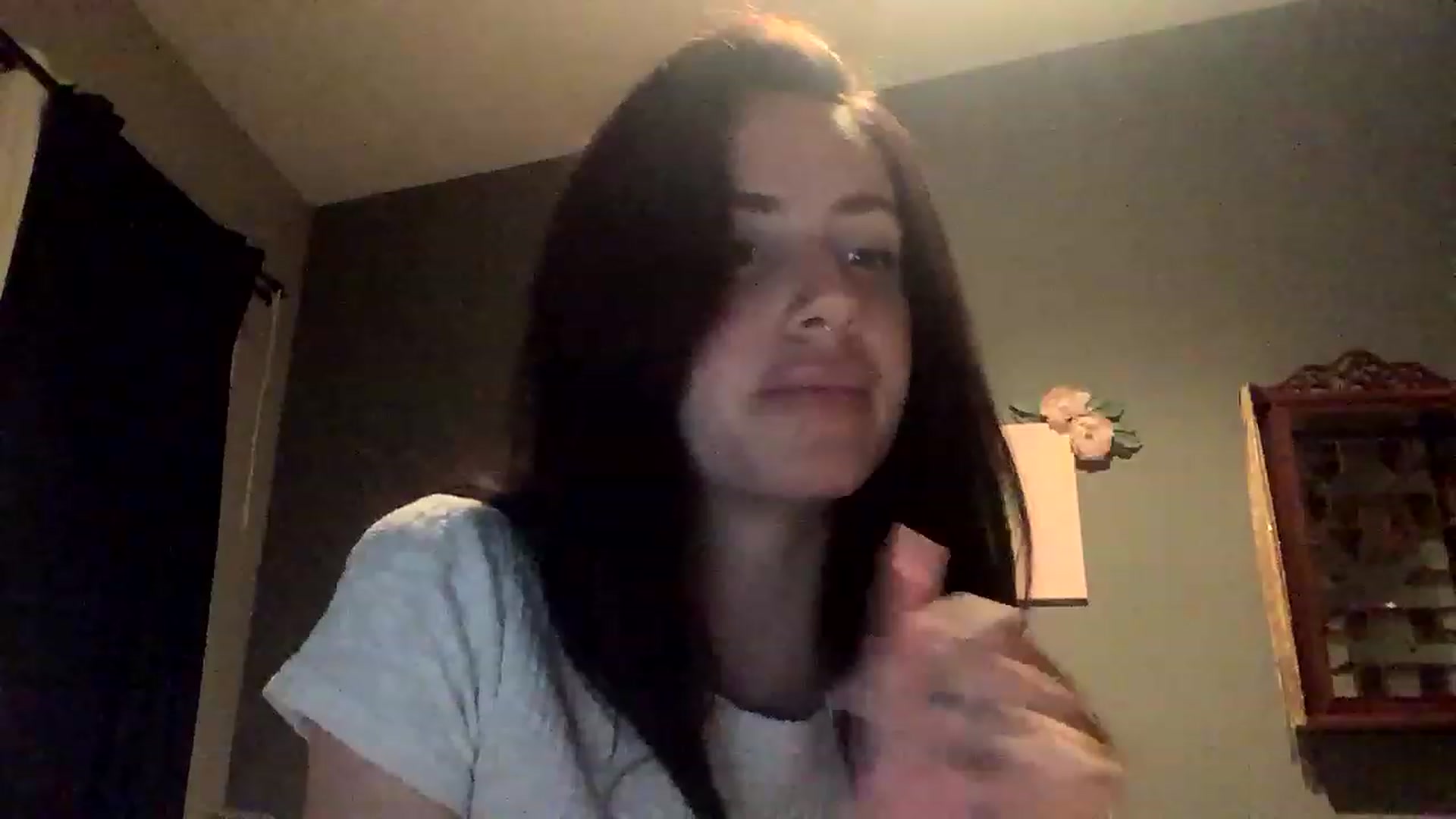 Gallery image thumbnail from Sarah_autumns's myfreecams stream on, 05/10/2023, 05:55 image 5 of 20