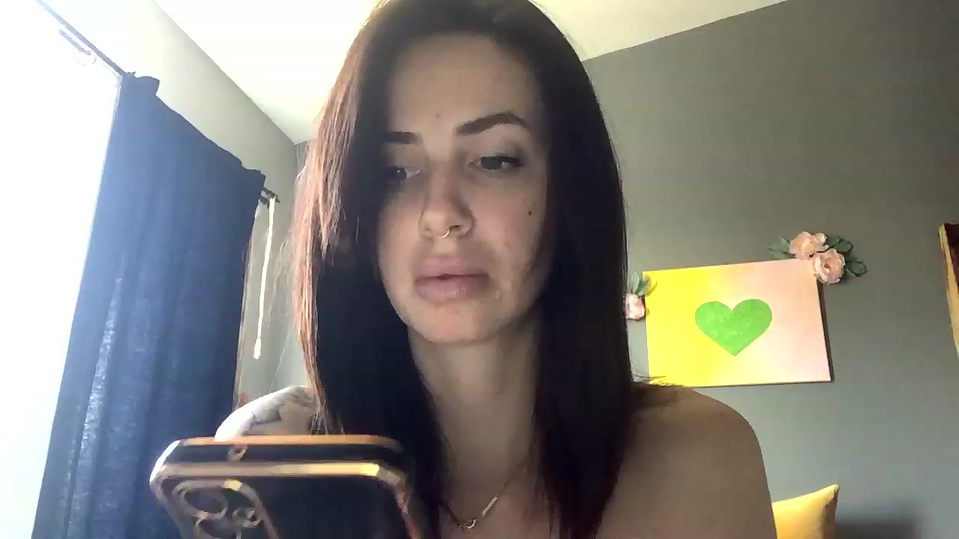 Gallery image thumbnail from Sarah_autumns's myfreecams stream on, 05/11/2023, 24:00 image 4 of 20