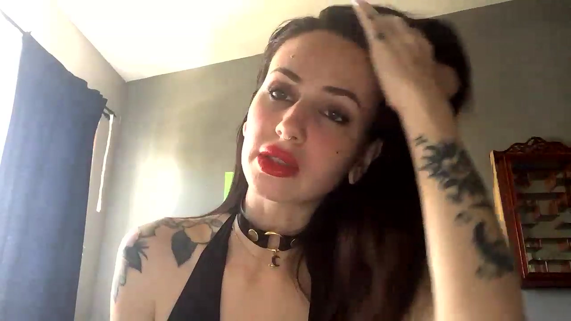 Gallery image thumbnail from Sarah_autumns's myfreecams stream on, 05/12/2023, 21:13 image 16 of 20