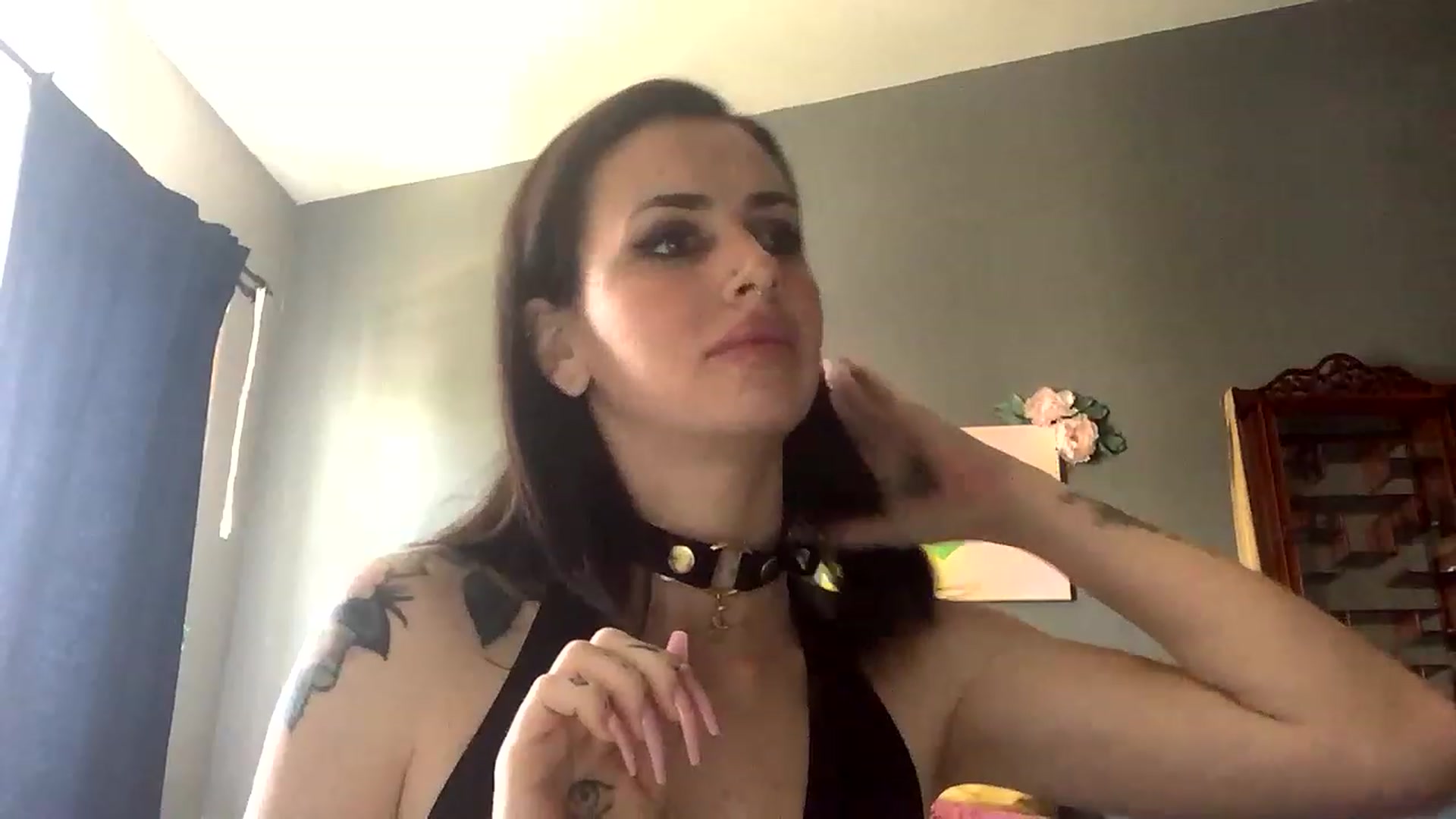 Gallery image thumbnail from Sarah_autumns's myfreecams stream on, 05/12/2023, 21:13 image 8 of 20