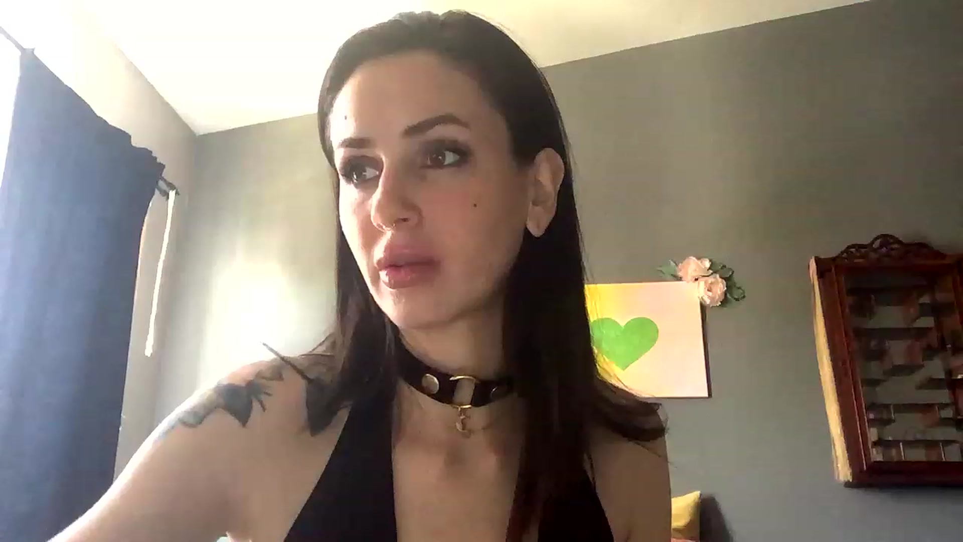 Gallery image thumbnail from Sarah_autumns's myfreecams stream on, 05/12/2023, 21:13 image 3 of 20