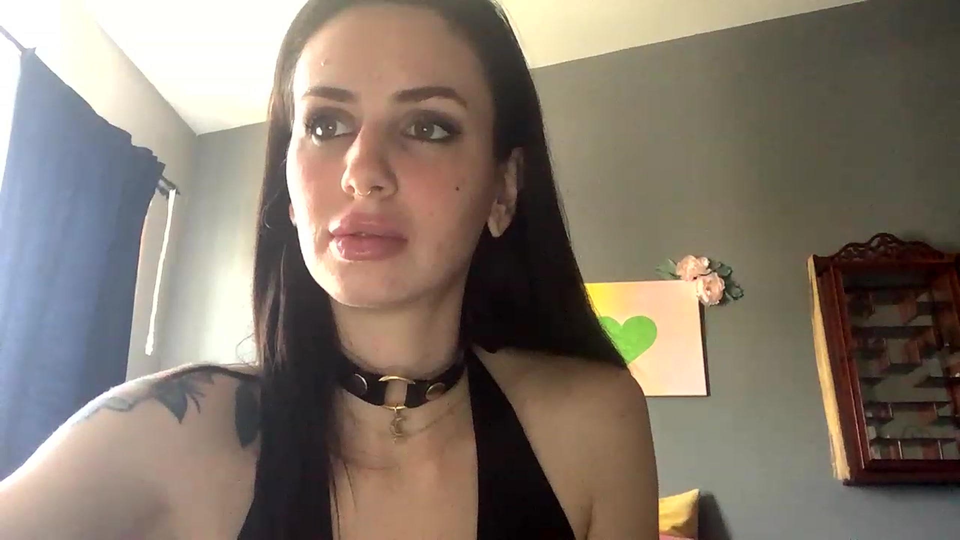 Gallery image thumbnail from Sarah_autumns's myfreecams stream on, 05/12/2023, 21:13 image 11 of 20