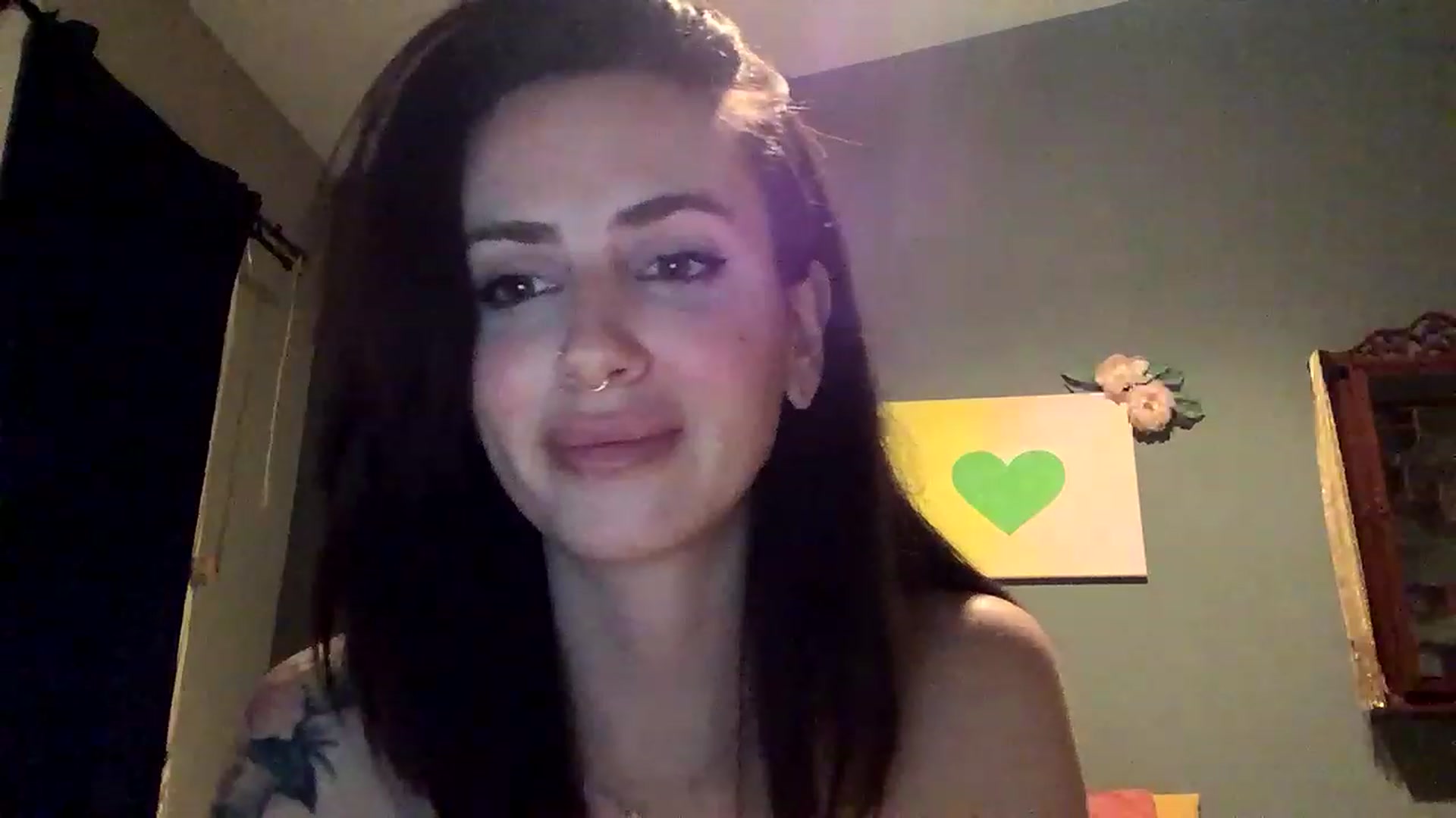 Gallery image thumbnail from Sarah_autumns's myfreecams stream on, 05/23/2023, 06:59 image 18 of 20