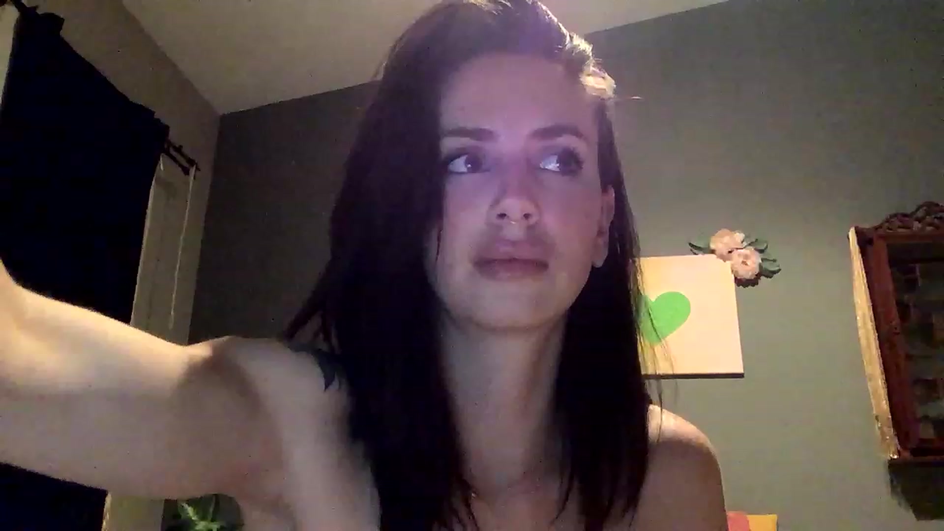 Gallery image thumbnail from Sarah_autumns's myfreecams stream on, 05/23/2023, 06:59 image 16 of 20