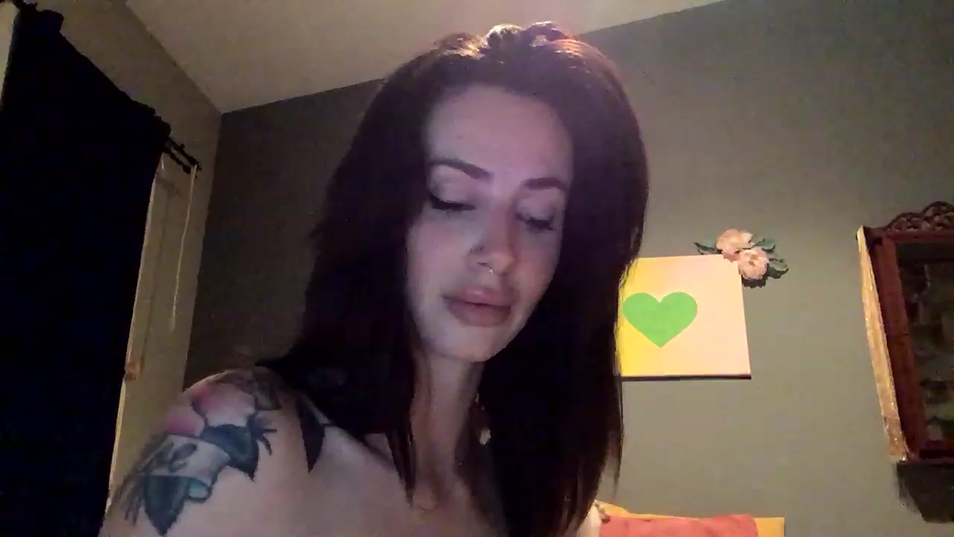 Gallery image thumbnail from Sarah_autumns's myfreecams stream on, 05/23/2023, 06:59 image 1 of 20