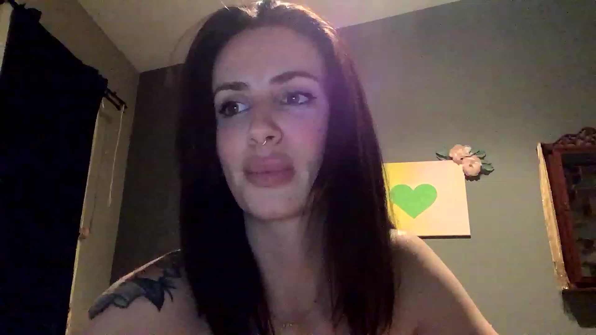Gallery image thumbnail from Sarah_autumns's myfreecams stream on, 05/23/2023, 06:59 image 15 of 20