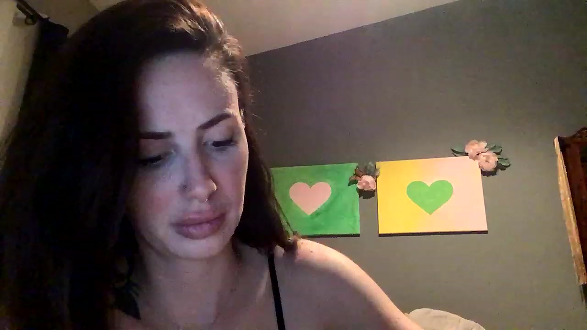 Gallery image thumbnail from Sarah_autumns's myfreecams stream on, 05/27/2023, 08:14 image 15 of 20
