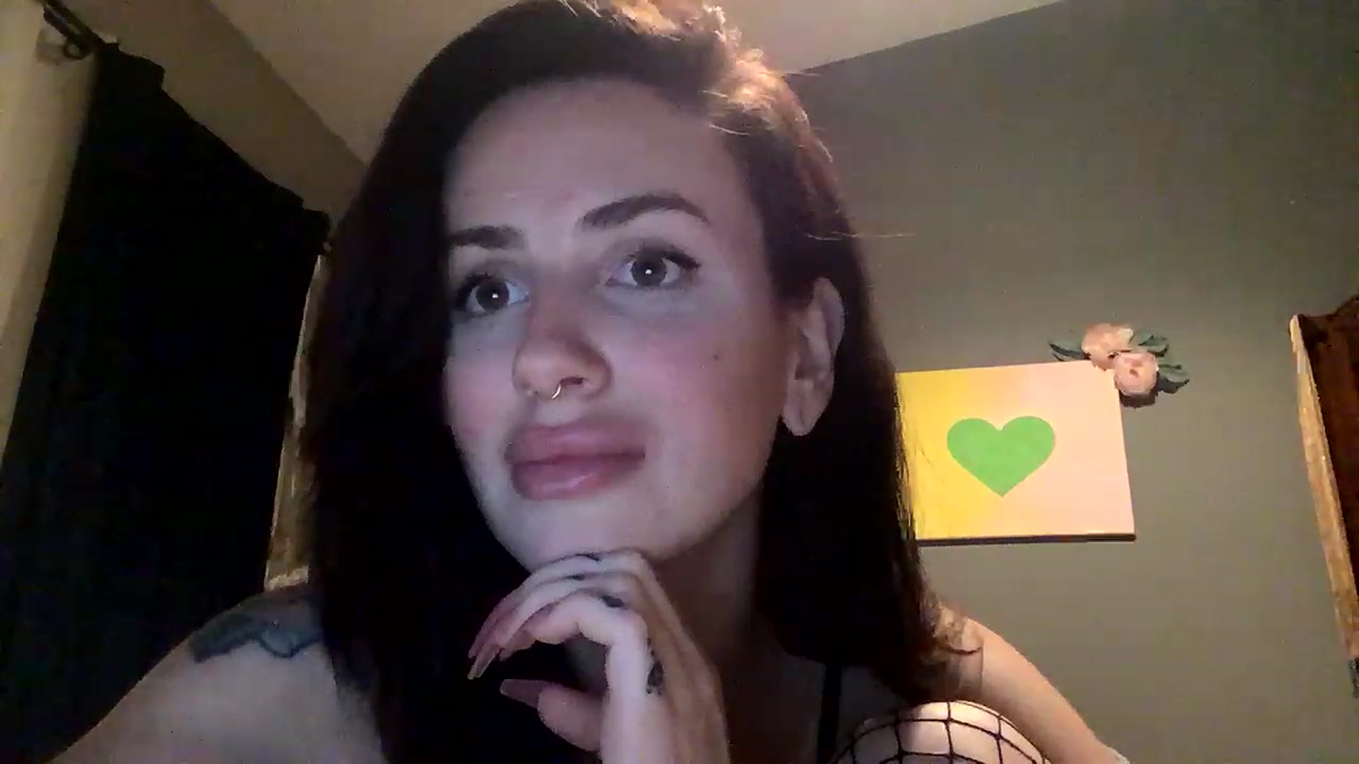 Gallery image thumbnail from Sarah_autumns's myfreecams stream on, 05/27/2023, 08:14 image 7 of 20