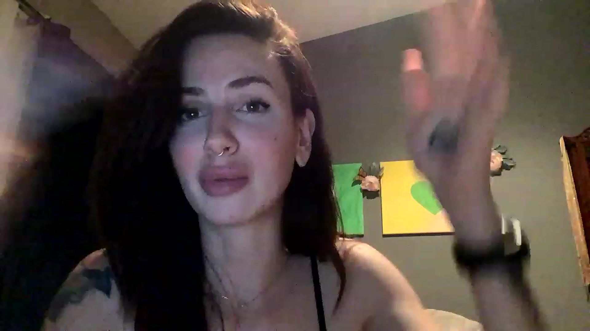 Gallery image thumbnail from Sarah_autumns's myfreecams stream on, 05/27/2023, 08:14 image 3 of 20