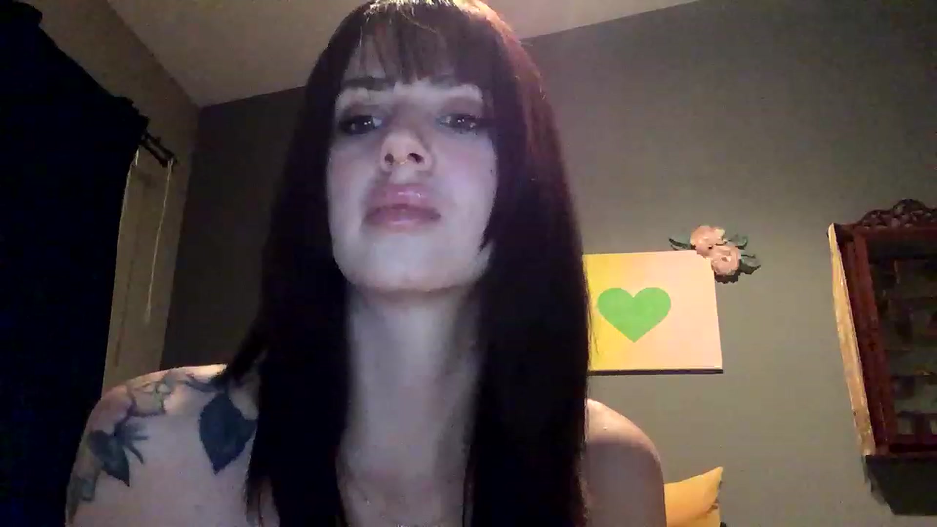 Gallery image thumbnail from Sarah_autumns's myfreecams stream on, 06/02/2023, 06:41 image 7 of 20
