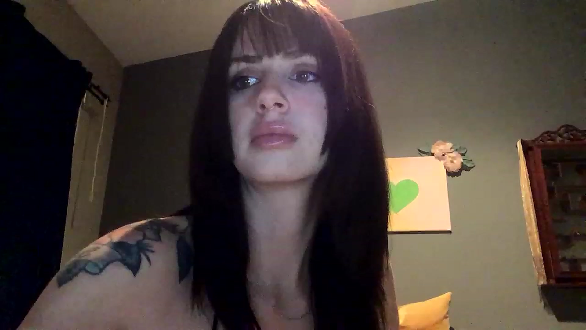Gallery image thumbnail from Sarah_autumns's myfreecams stream on, 06/02/2023, 06:41 image 6 of 20