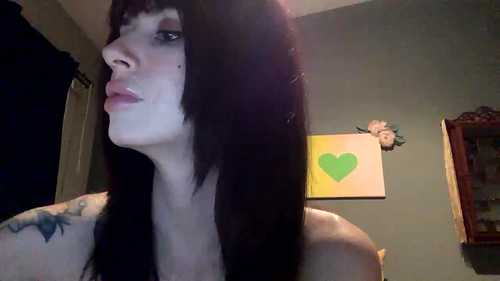 Gallery image thumbnail from Sarah_autumns's myfreecams stream on, 06/02/2023, 06:41 image 17 of 20