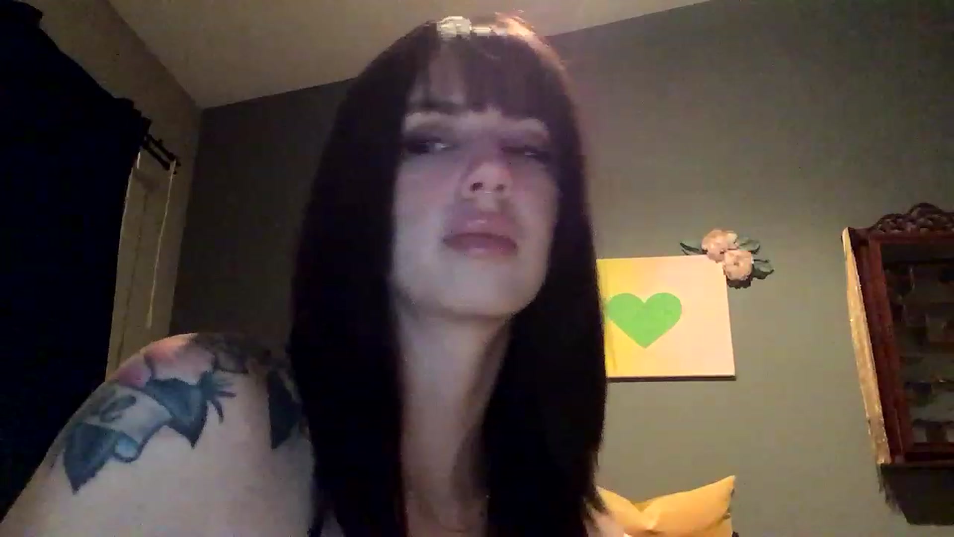 Gallery image thumbnail from Sarah_autumns's myfreecams stream on, 06/02/2023, 06:41 image 12 of 20