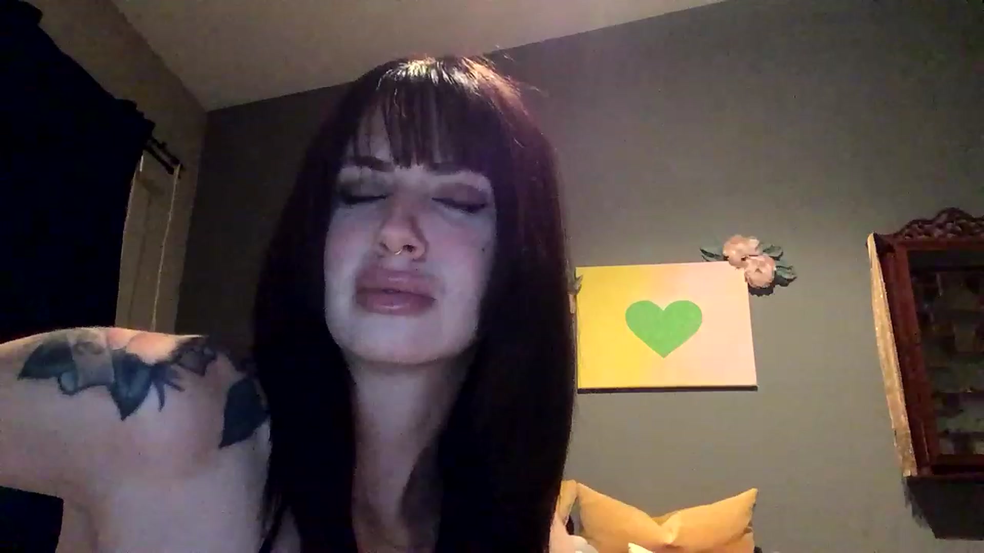 Gallery image thumbnail from Sarah_autumns's myfreecams stream on, 06/02/2023, 06:41 image 15 of 20
