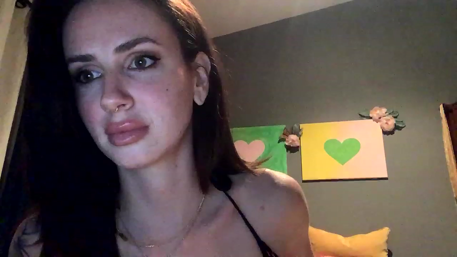 Gallery image thumbnail from Sarah_autumns's myfreecams stream on, 06/04/2023, 06:24 image 14 of 20