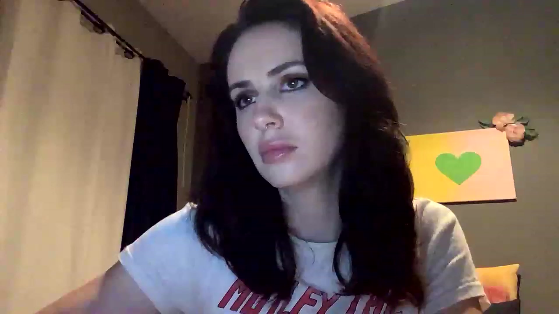 Gallery image thumbnail from Sarah_autumns's myfreecams stream on, 06/09/2023, 07:23 image 6 of 20