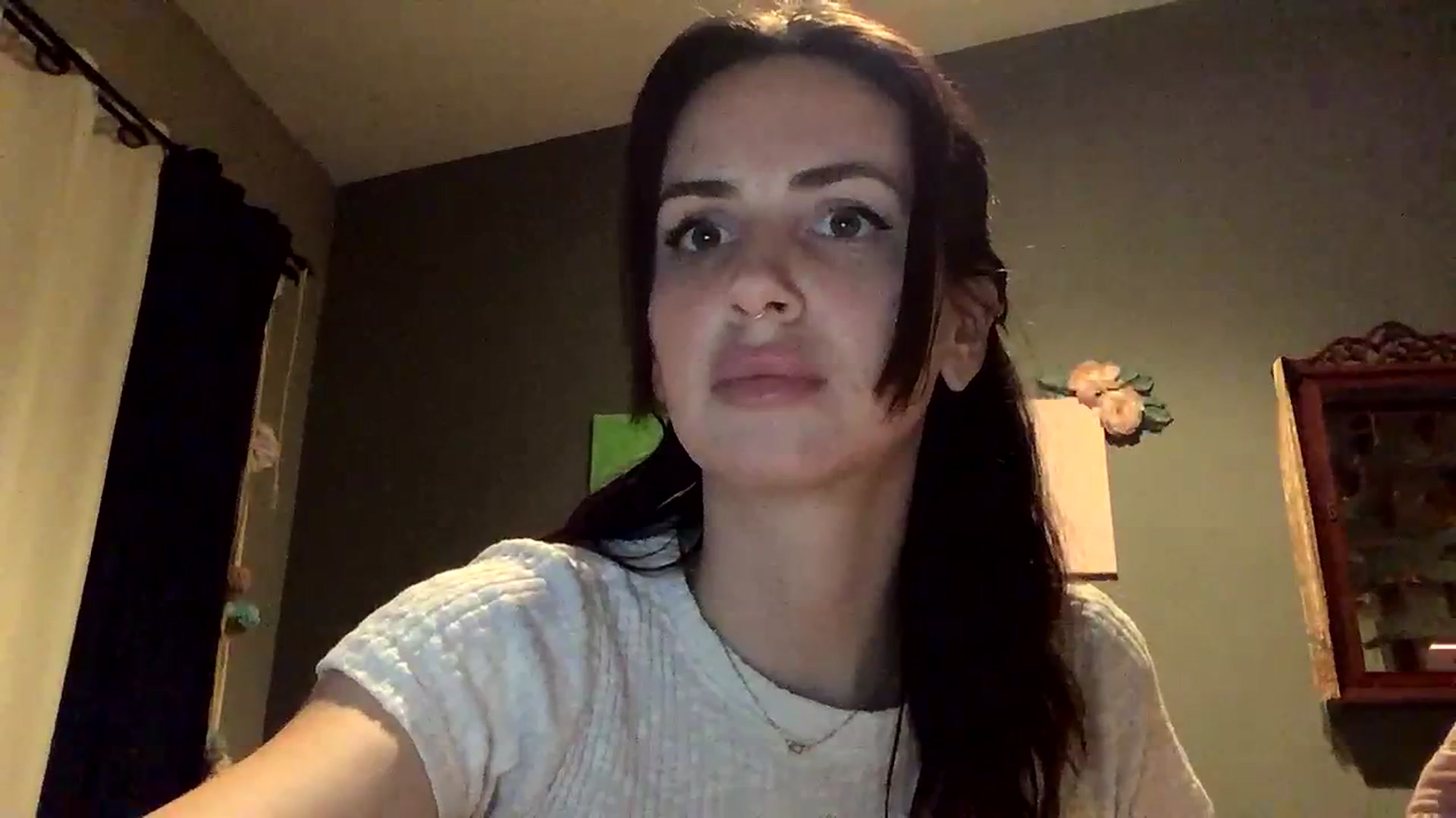Gallery image thumbnail from Sarah_autumns's myfreecams stream on, 06/11/2023, 07:17 image 13 of 20