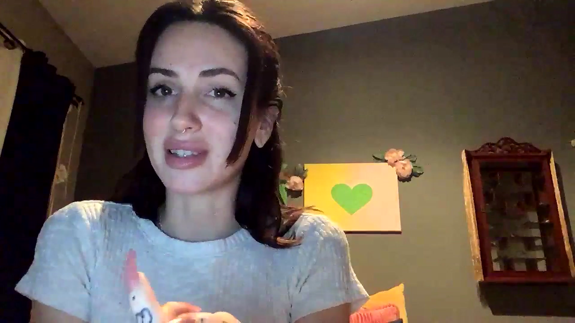 Gallery image thumbnail from Sarah_autumns's myfreecams stream on, 06/11/2023, 07:17 image 5 of 20