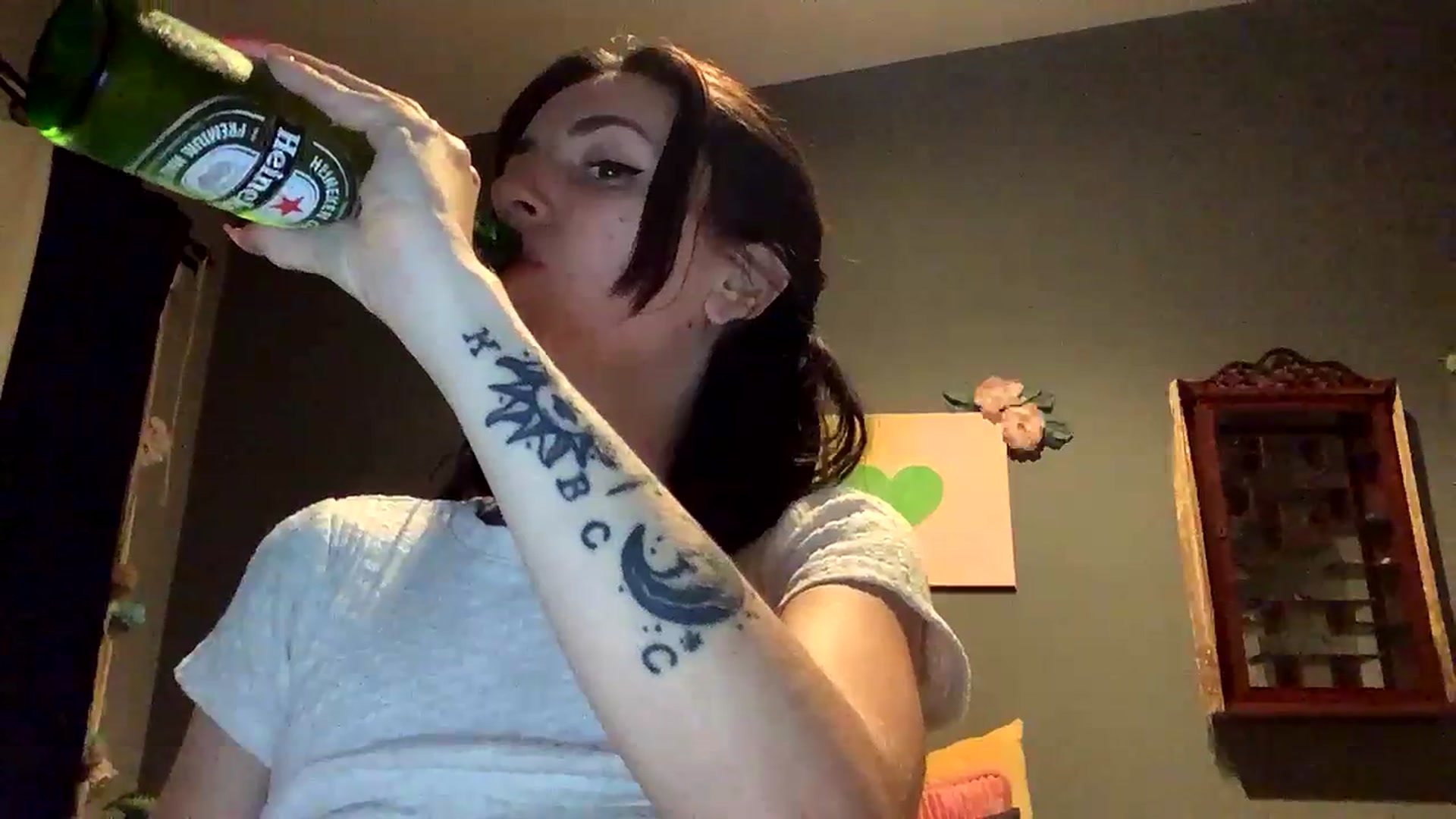 Gallery image thumbnail from Sarah_autumns's myfreecams stream on, 06/11/2023, 07:17 image 4 of 20