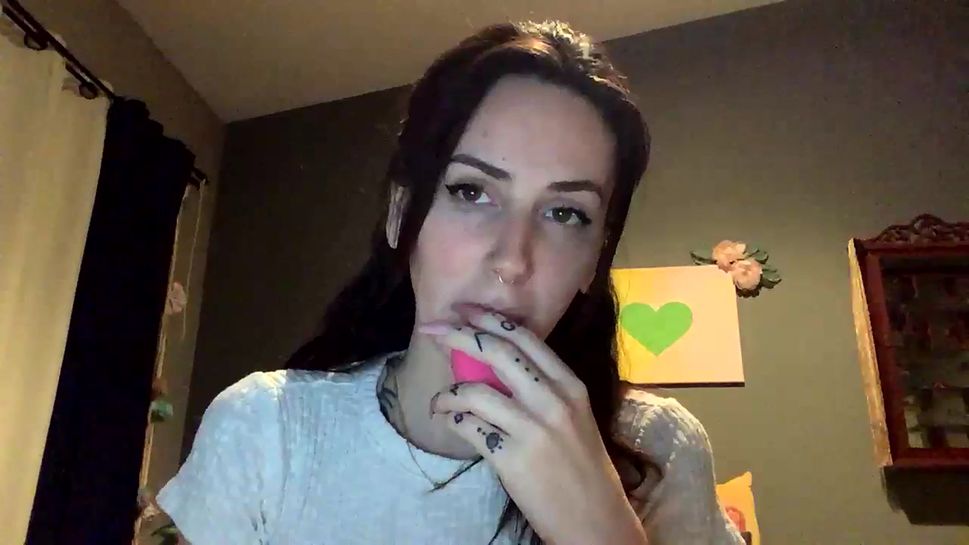 Gallery image thumbnail from Sarah_autumns's myfreecams stream on, 06/11/2023, 07:17 image 14 of 20